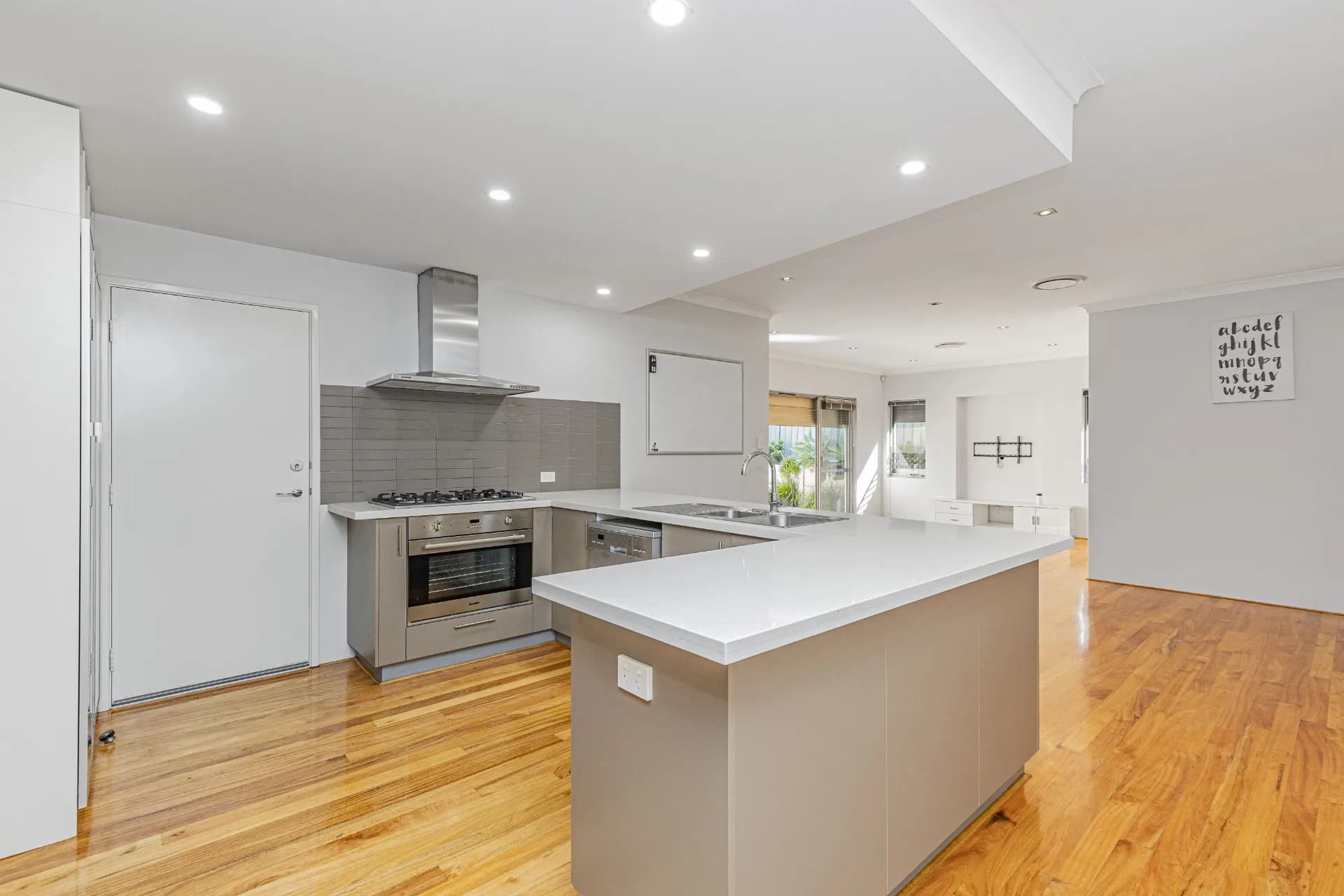8 Burlington Street, St James., St James - Thumbnail 7