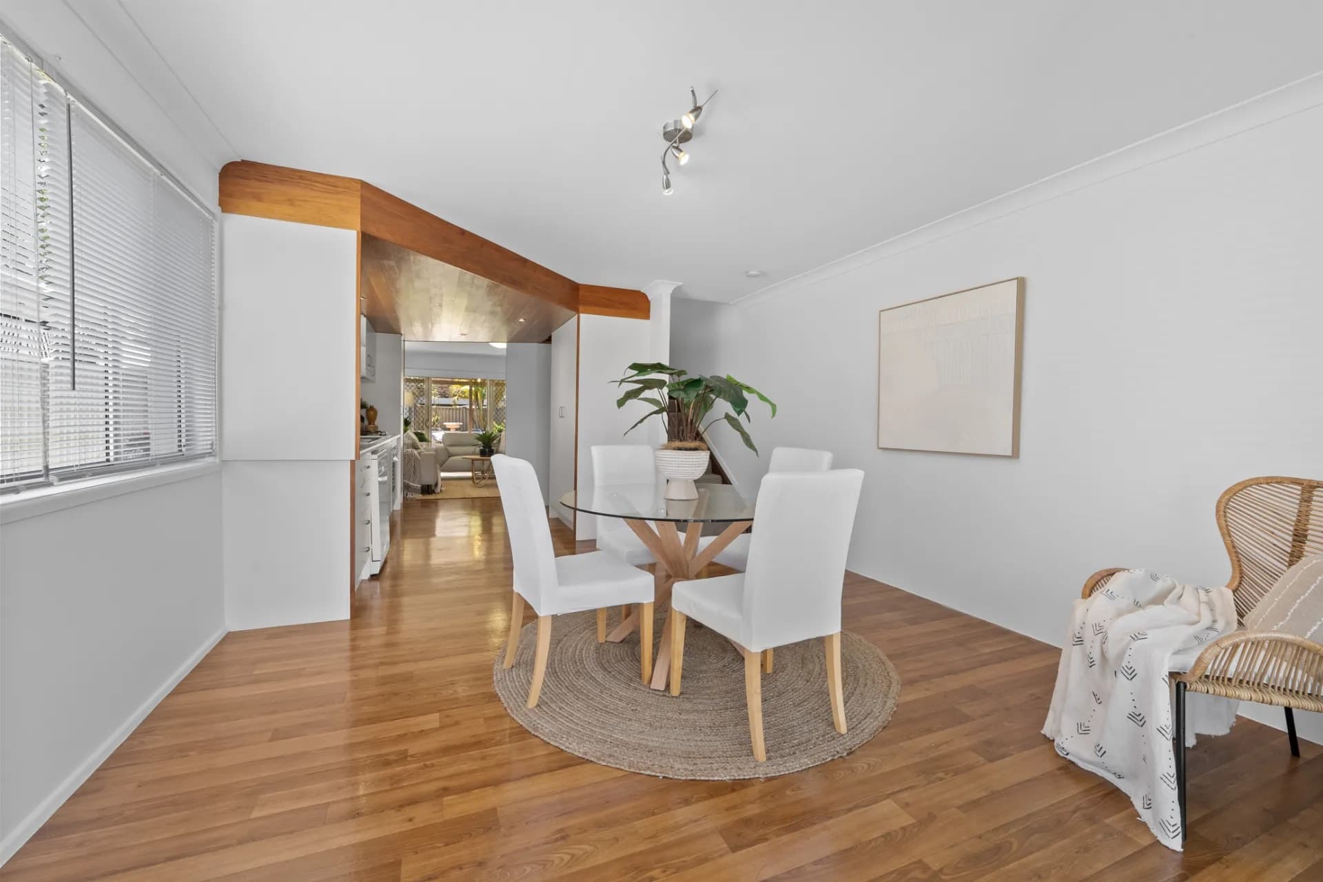 1/15 Victor Avenue, Paradise Point - Thumbnail 6