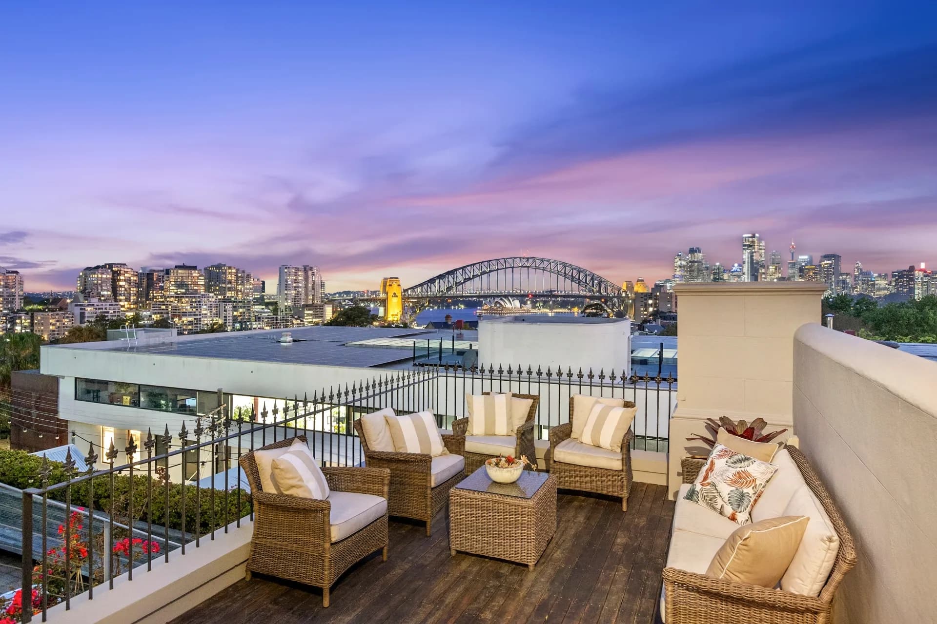 55 Victoria Street, McMahons Point - Thumbnail 3