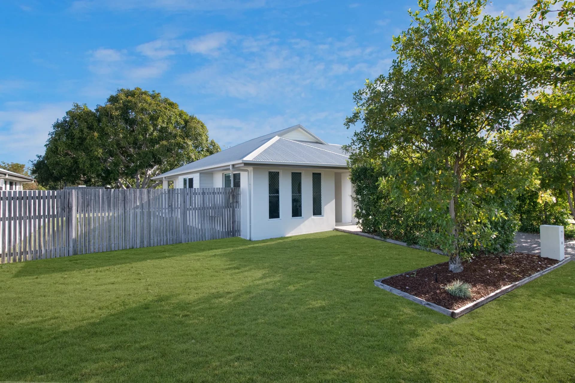5 Wineglass Bay Avenue, Mount Low., Mount Low - Image 1