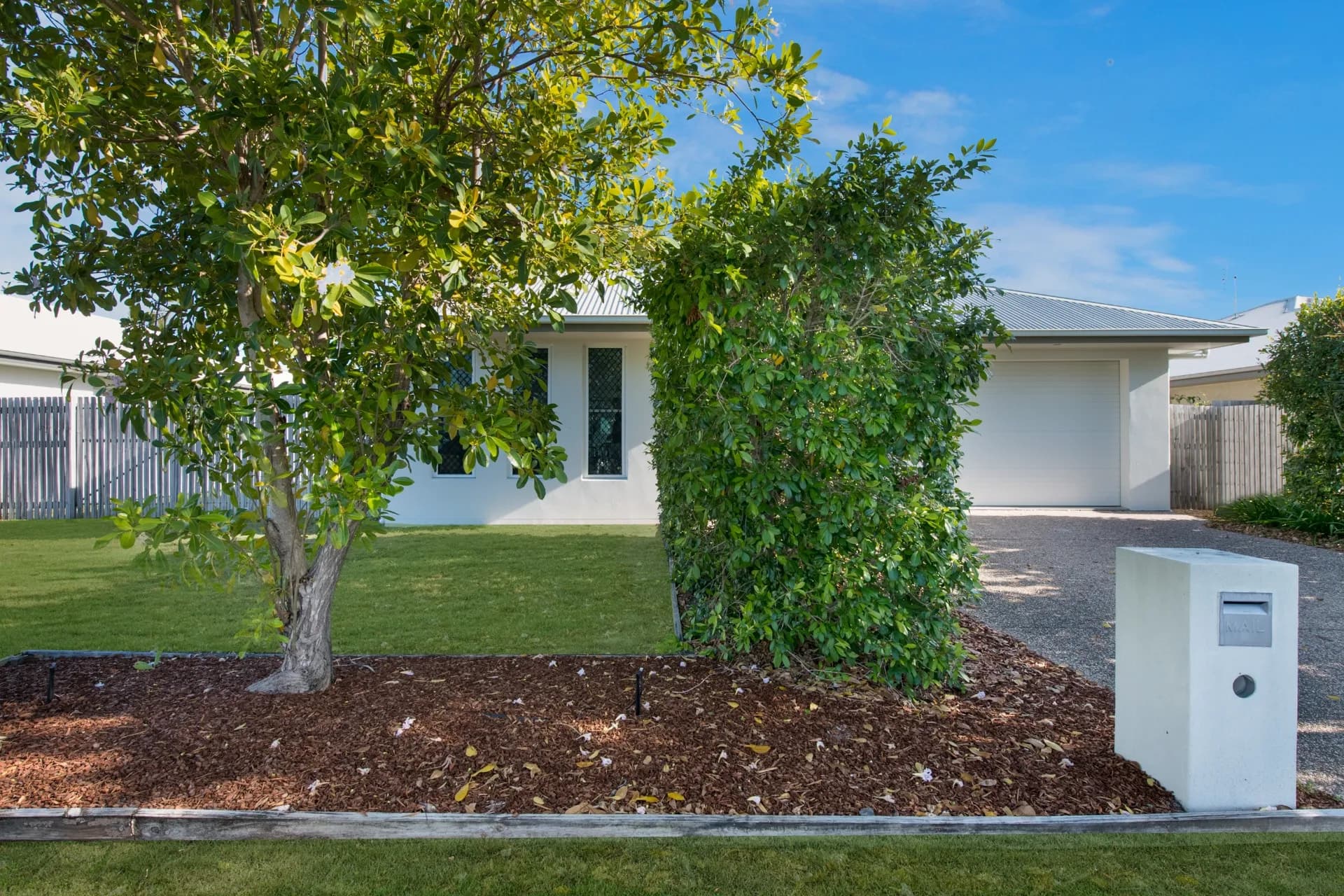 5 Wineglass Bay Avenue, Mount Low., Mount Low - Thumbnail 2
