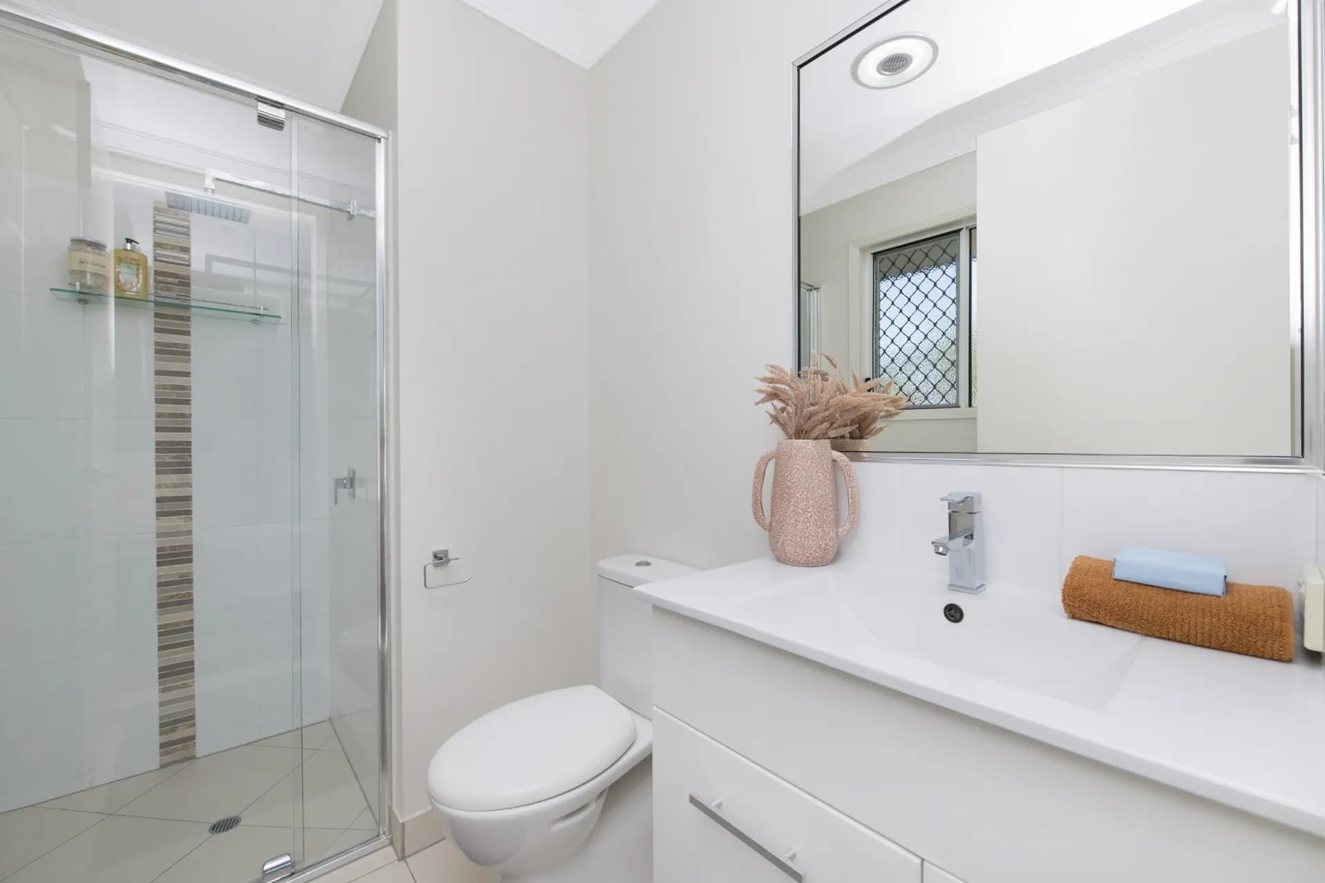 5 Wineglass Bay Avenue, Mount Low., Mount Low - Thumbnail 4