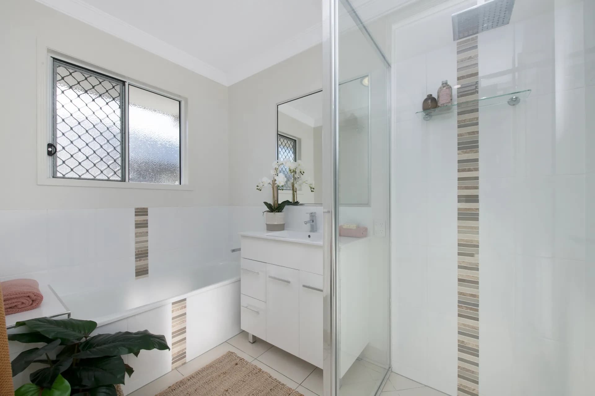 5 Wineglass Bay Avenue, Mount Low., Mount Low - Thumbnail 5