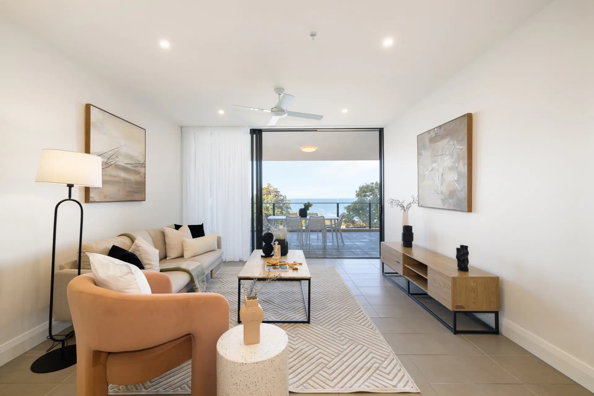 305/99 Marine Parade, Redcliffe., Redcliffe - Thumbnail 2
