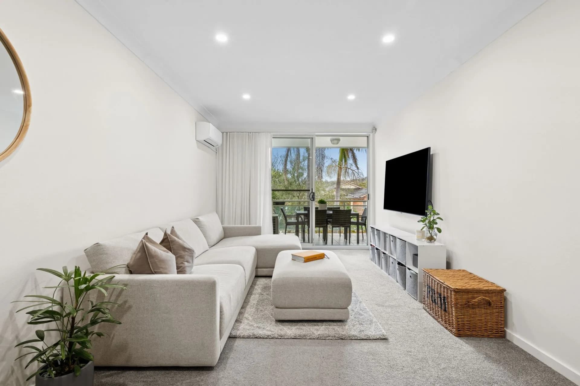6/28-32 Brookvale Avenue, Brookvale., Brookvale - Image 1