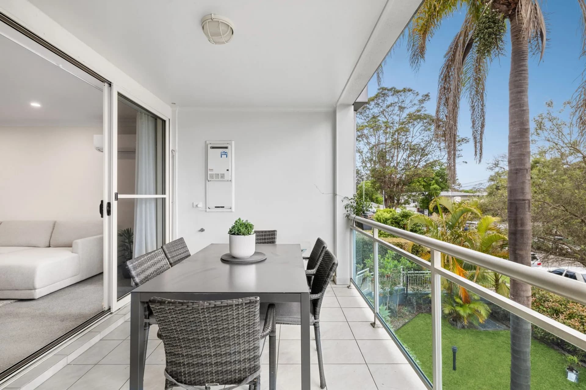 6/28-32 Brookvale Avenue, Brookvale., Brookvale - Thumbnail 2