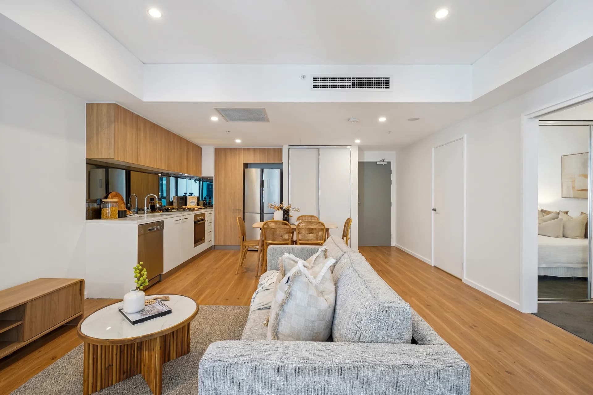 1508/180 Franklin Street, Adelaide - Thumbnail 3