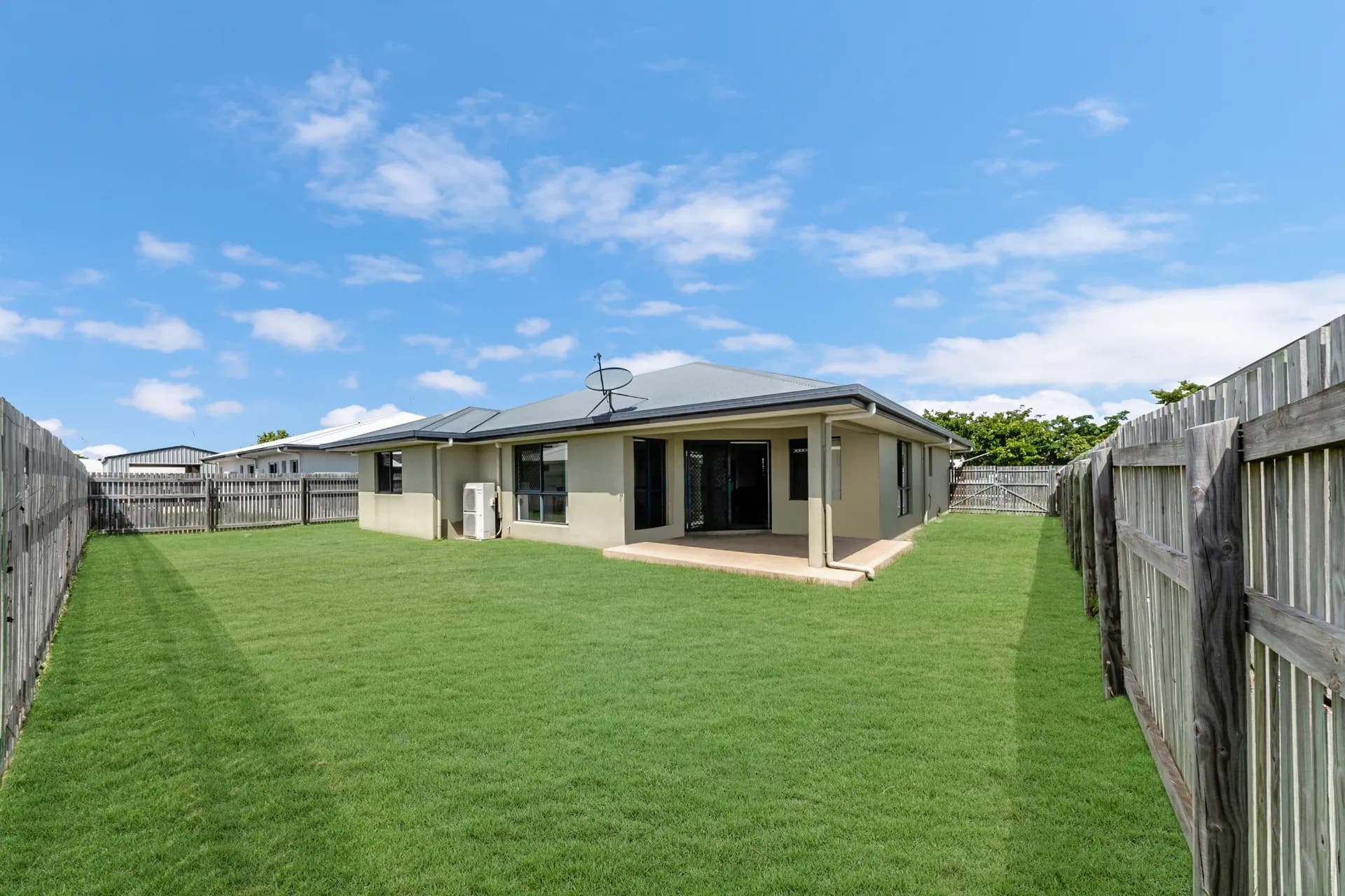 31 Summergold Street, Mount Low, QLD, Mount Low - Thumbnail 2