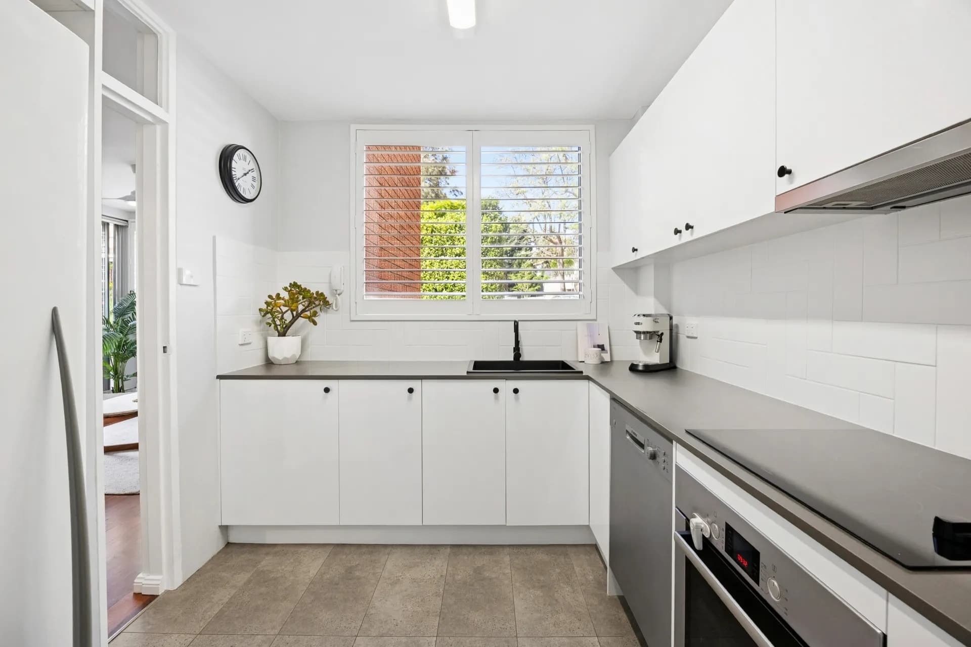 2/27 Reynolds Street, Cremorne - Thumbnail 2