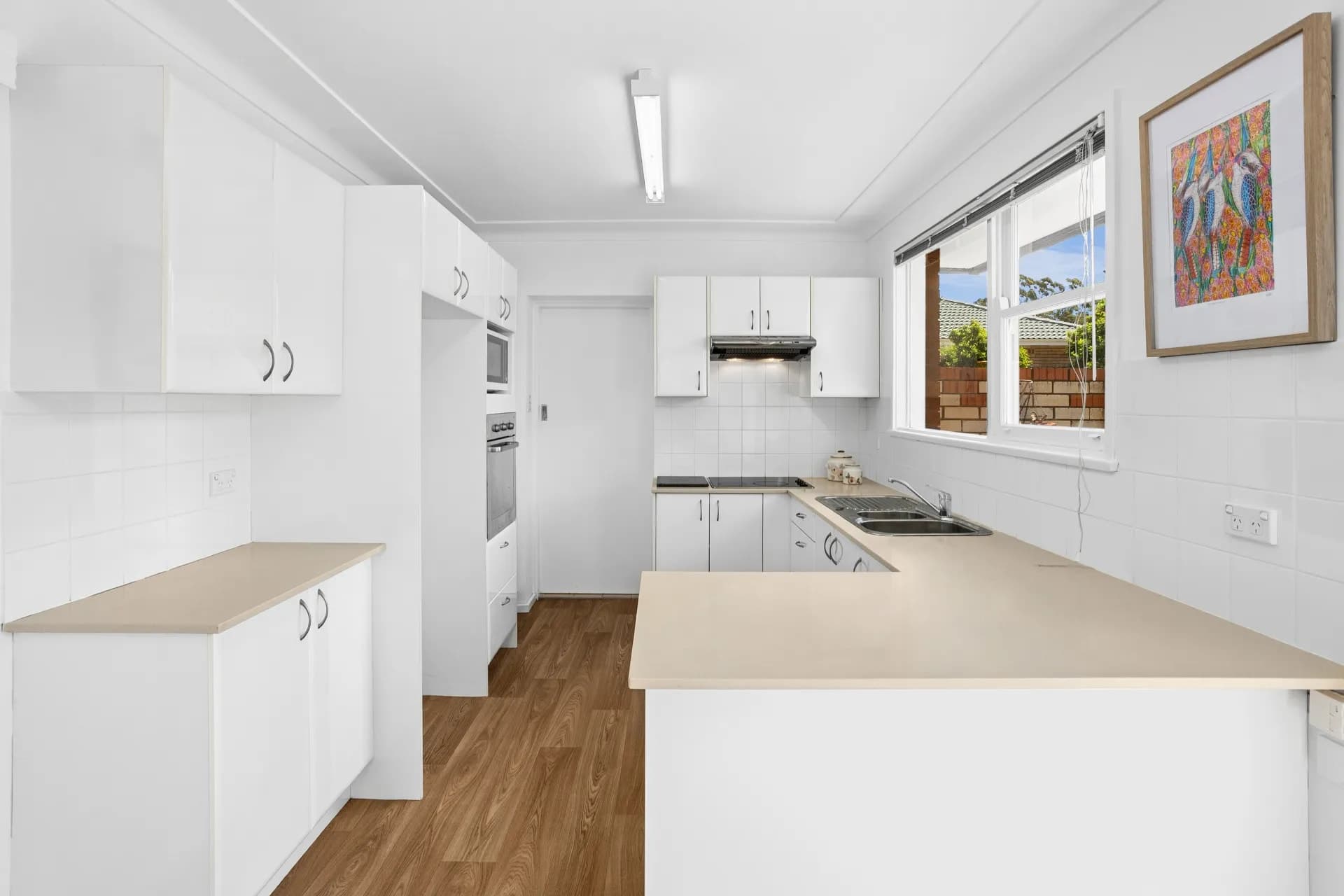 28 Lee Road, Beacon Hill - Thumbnail 3