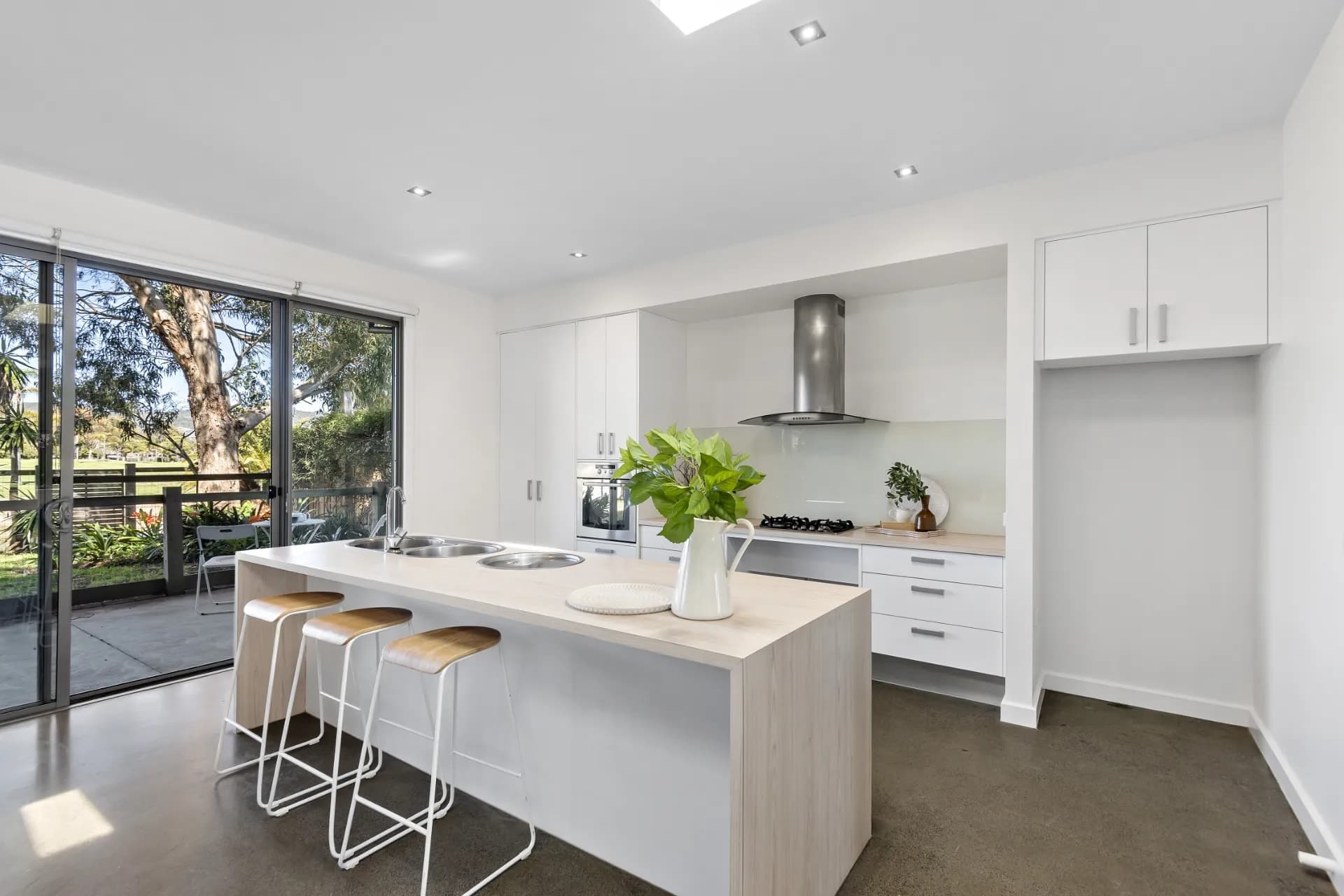 17 Fairway Drive, Safety Beach - Thumbnail 4