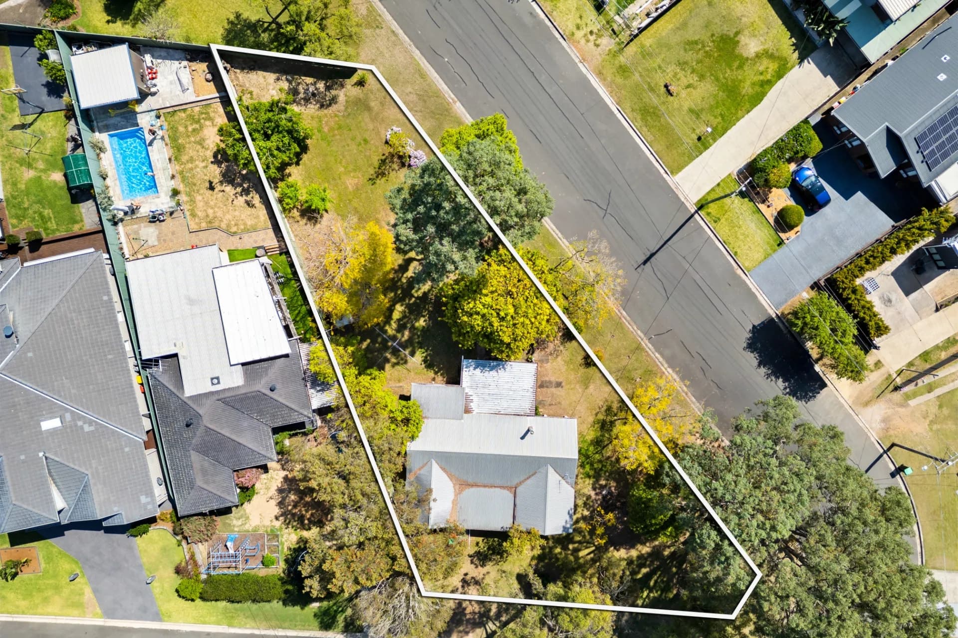 29 Hillcrest Road, Emu Heights - Image 1