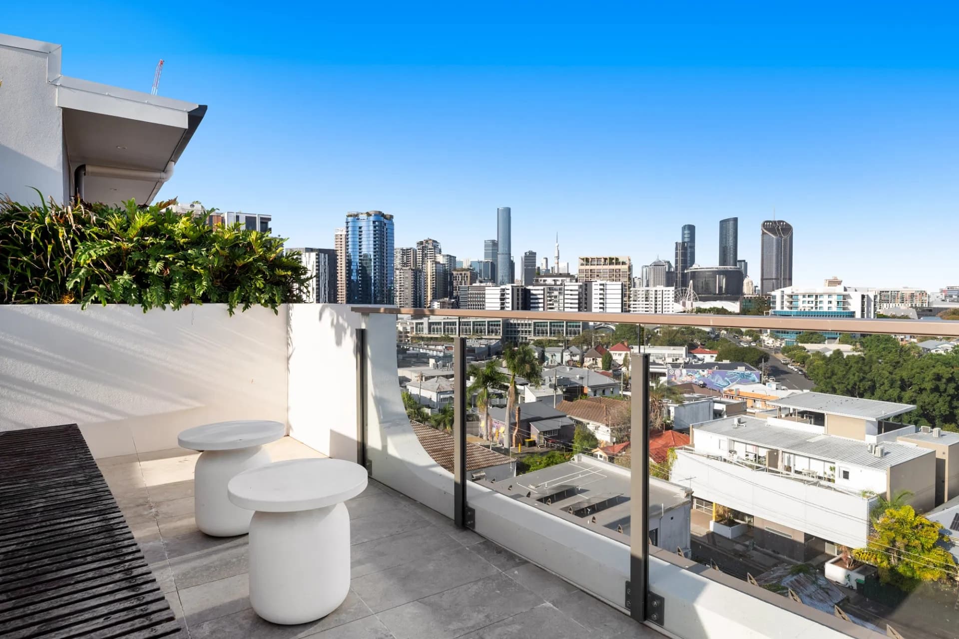 7/8 Amersham Street, West End - Image 1