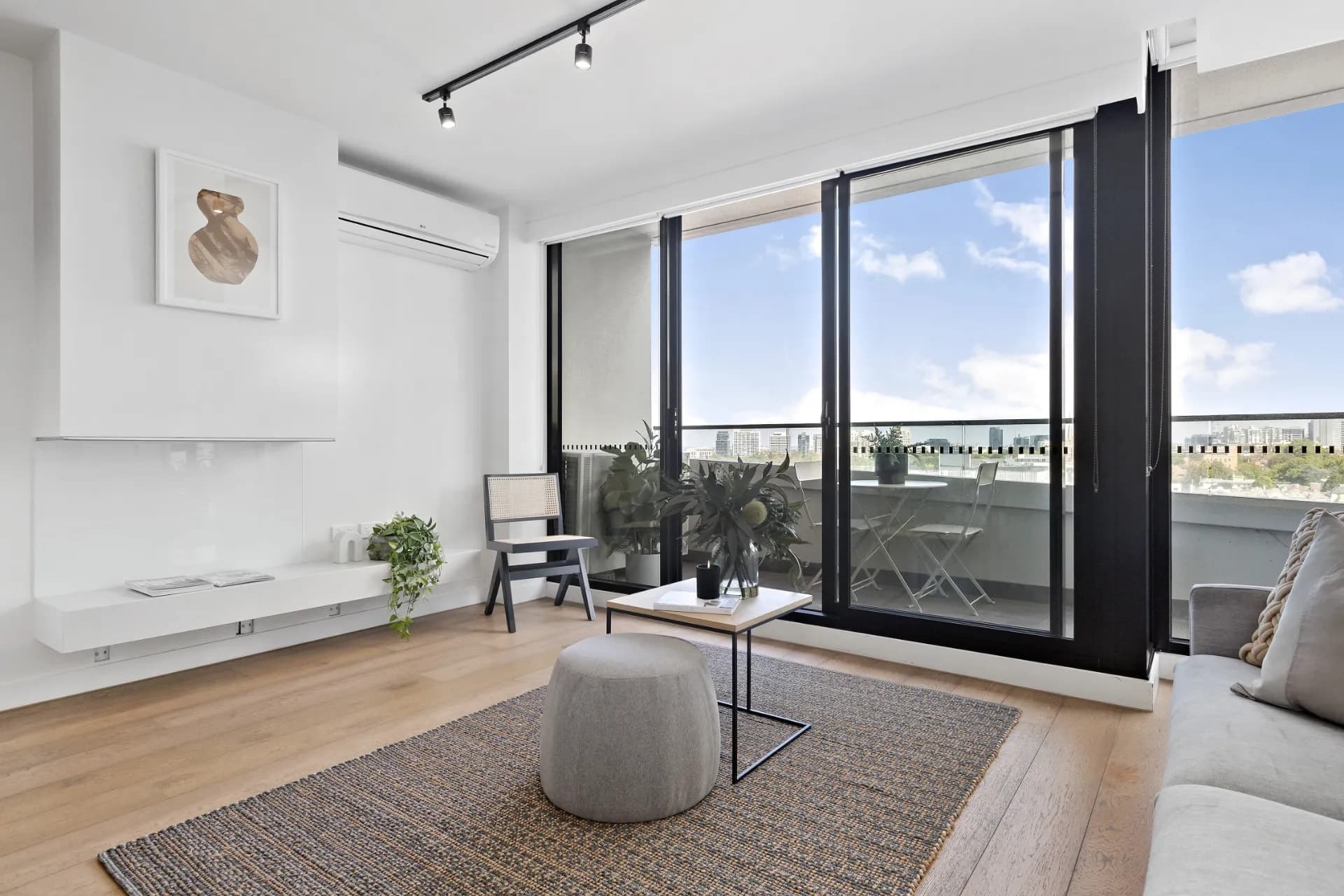 1302/2 Claremont Street, South Yarra., South Yarra - Thumbnail 3