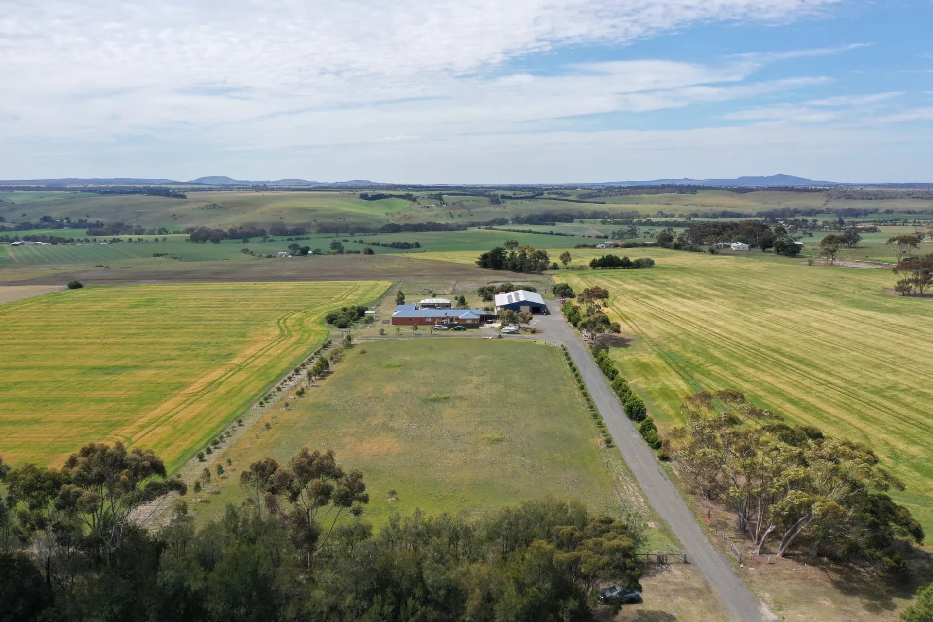 1976 Midland Highway, Bannockburn., Bannockburn - Thumbnail 2