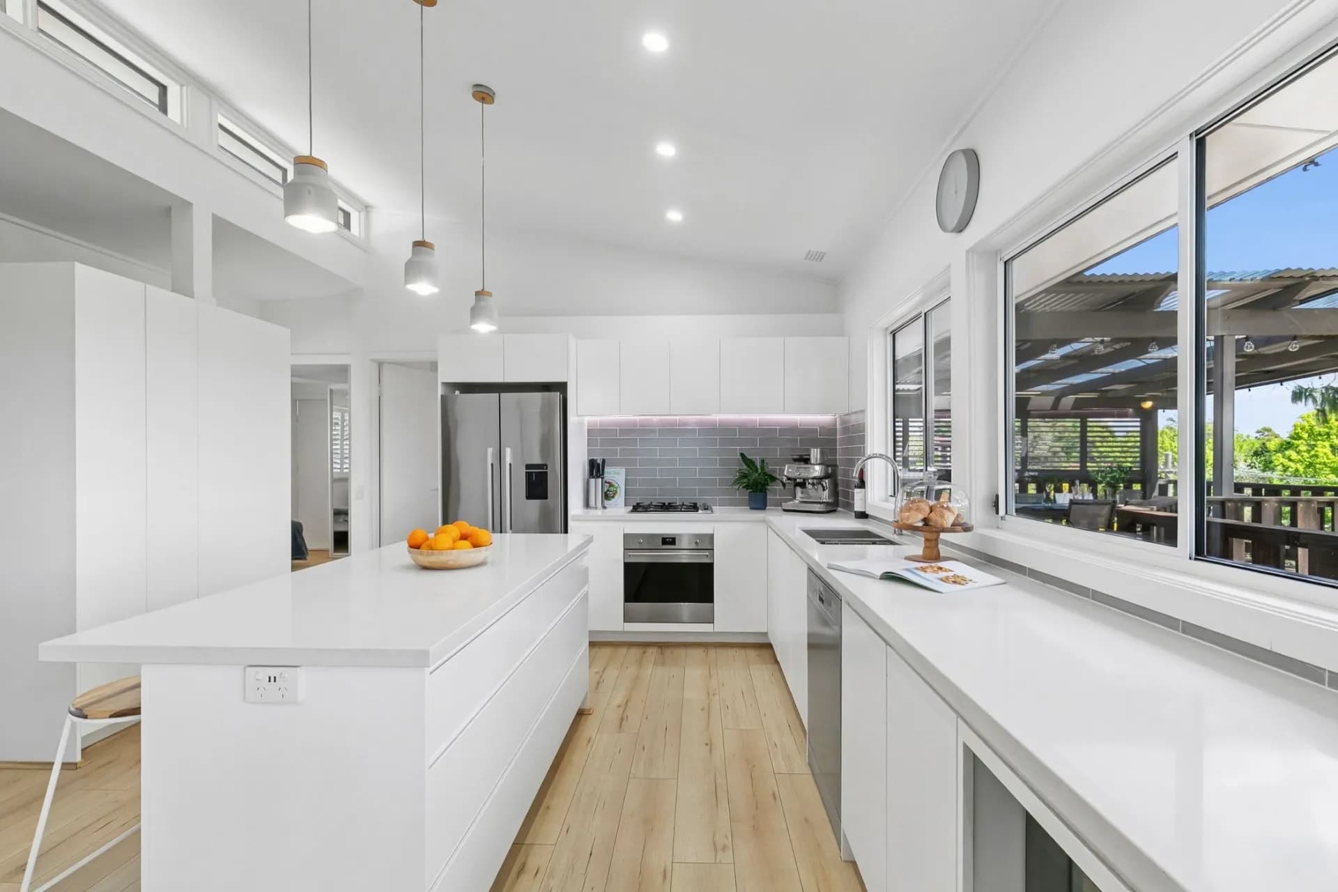 1 Greystones Road, Killarney Heights - Thumbnail 4