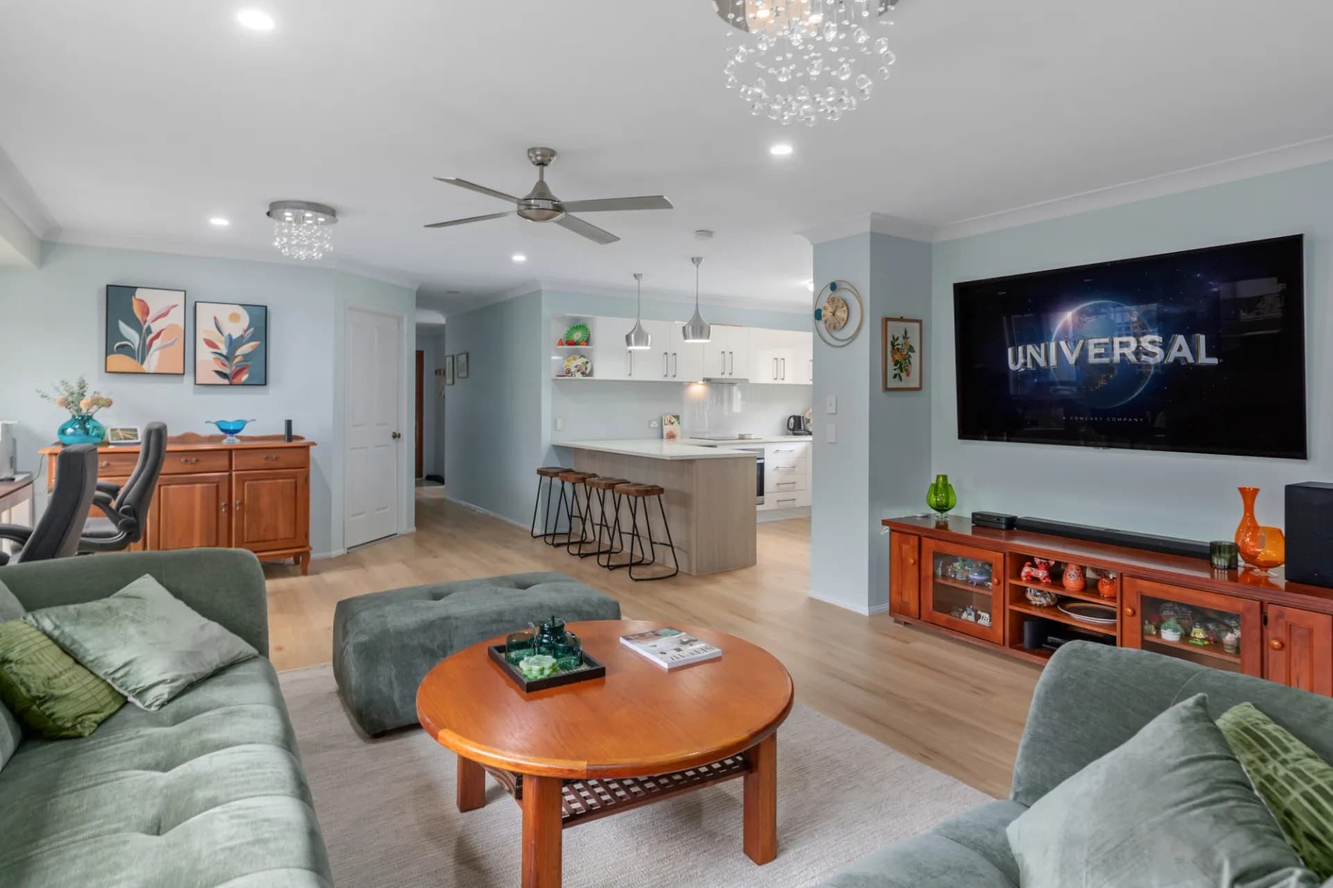 4 Hialeah Crescent, Helensvale, Helensvale - Thumbnail 4