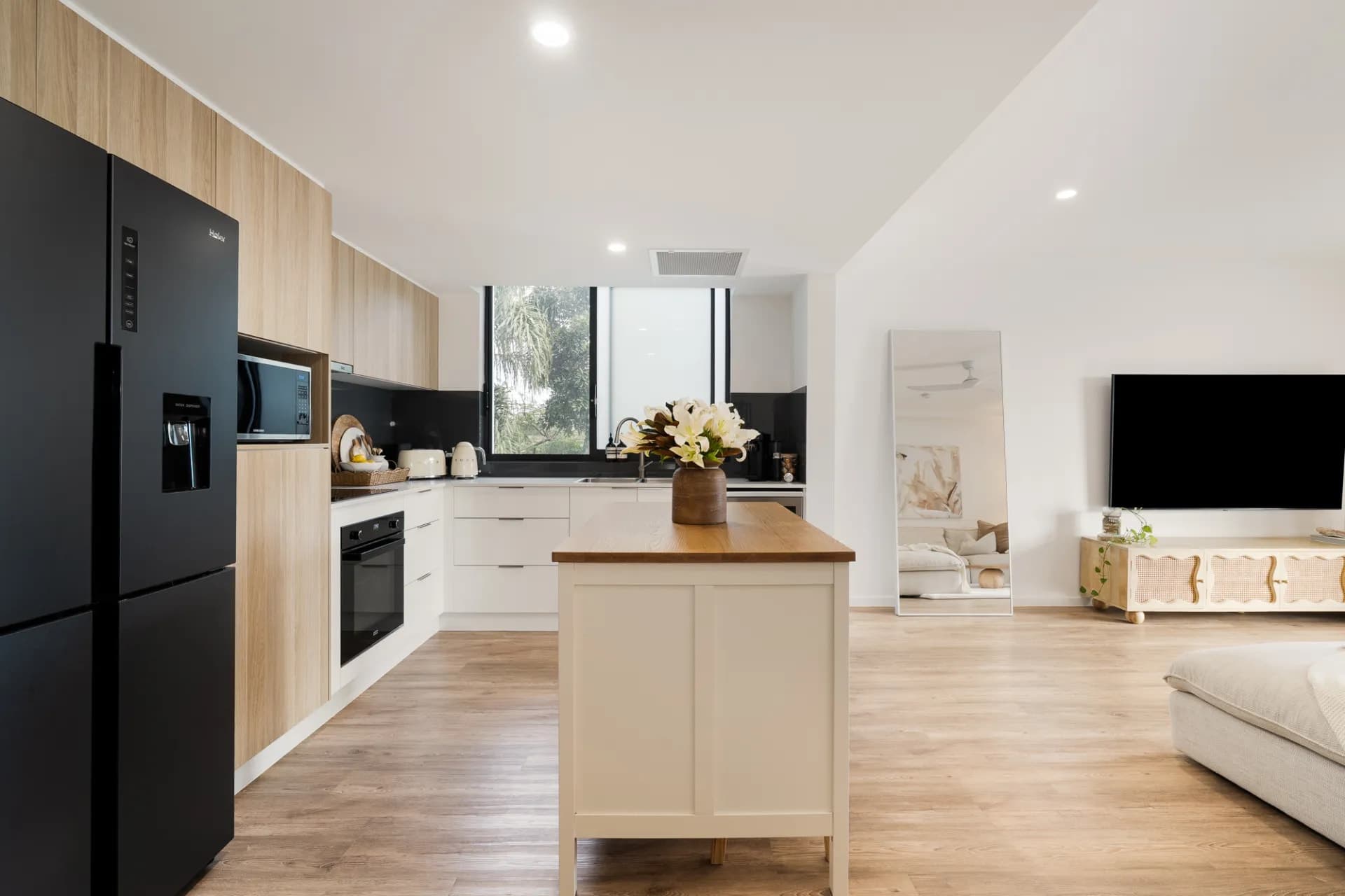 12/14 Alfred Street, Woody Point., Woody Point - Image 1