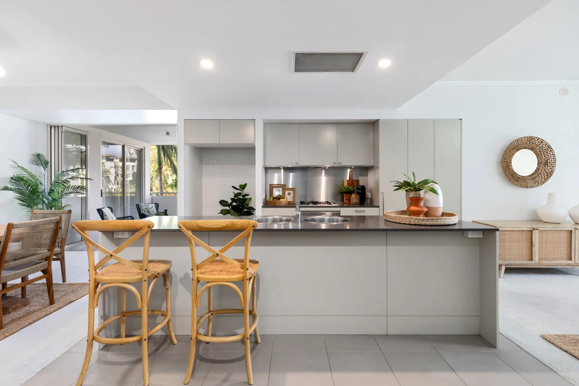 1742/1 Rialto Quay Drive, Hope Island., Hope Island - Thumbnail 4