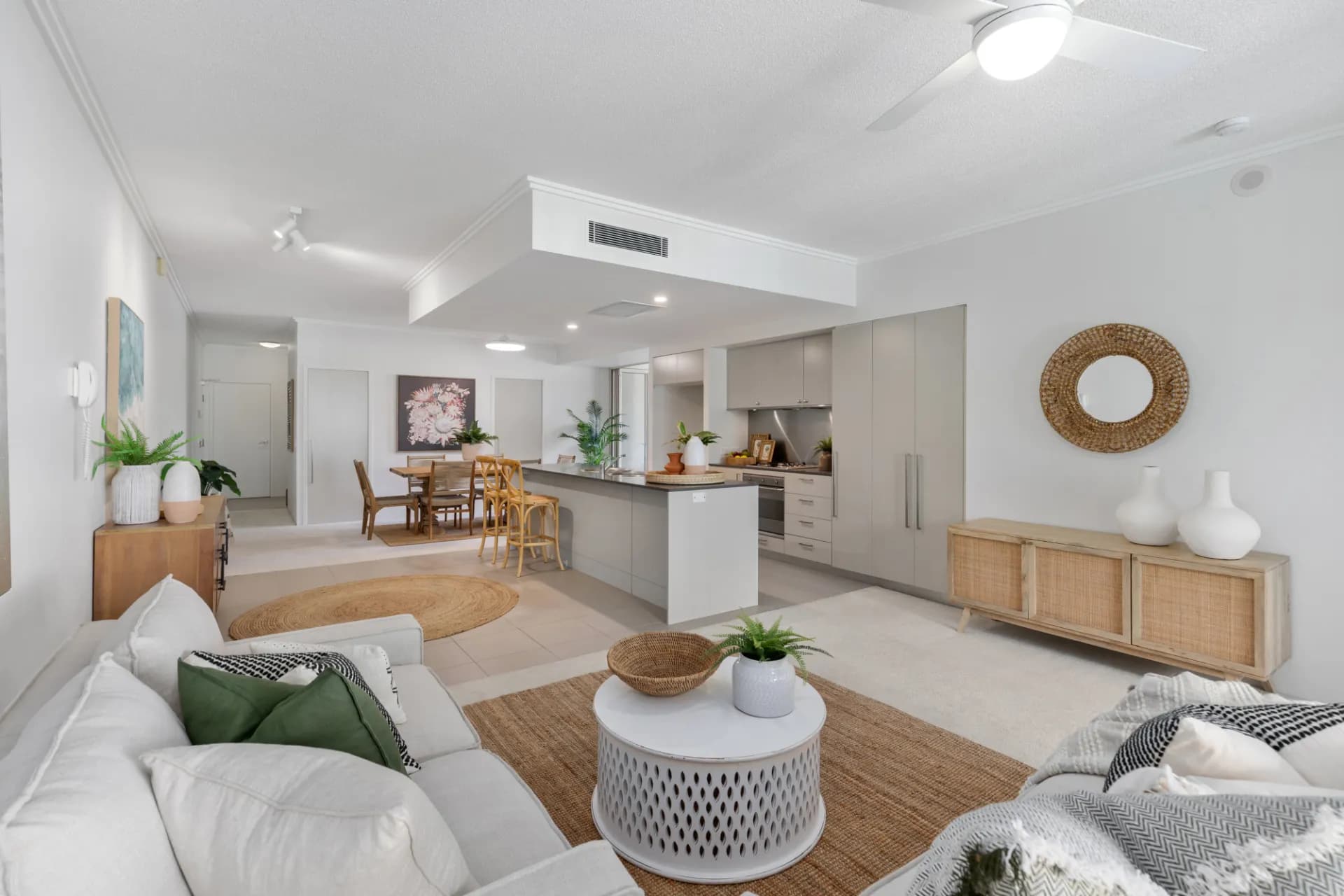 1742/1 Rialto Quay Drive, Hope Island., Hope Island - Thumbnail 6
