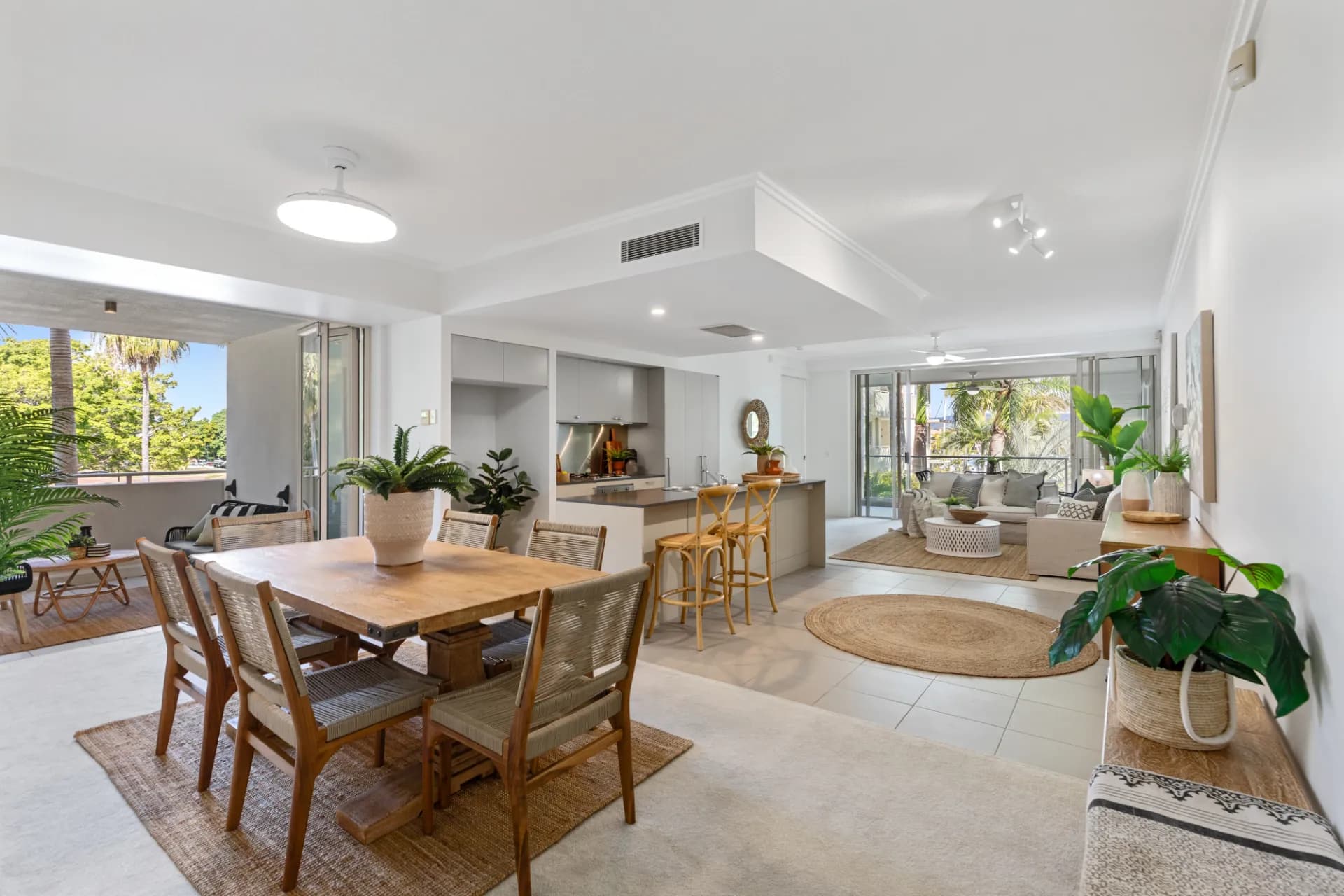 1742/1 Rialto Quay Drive, Hope Island., Hope Island - Thumbnail 8