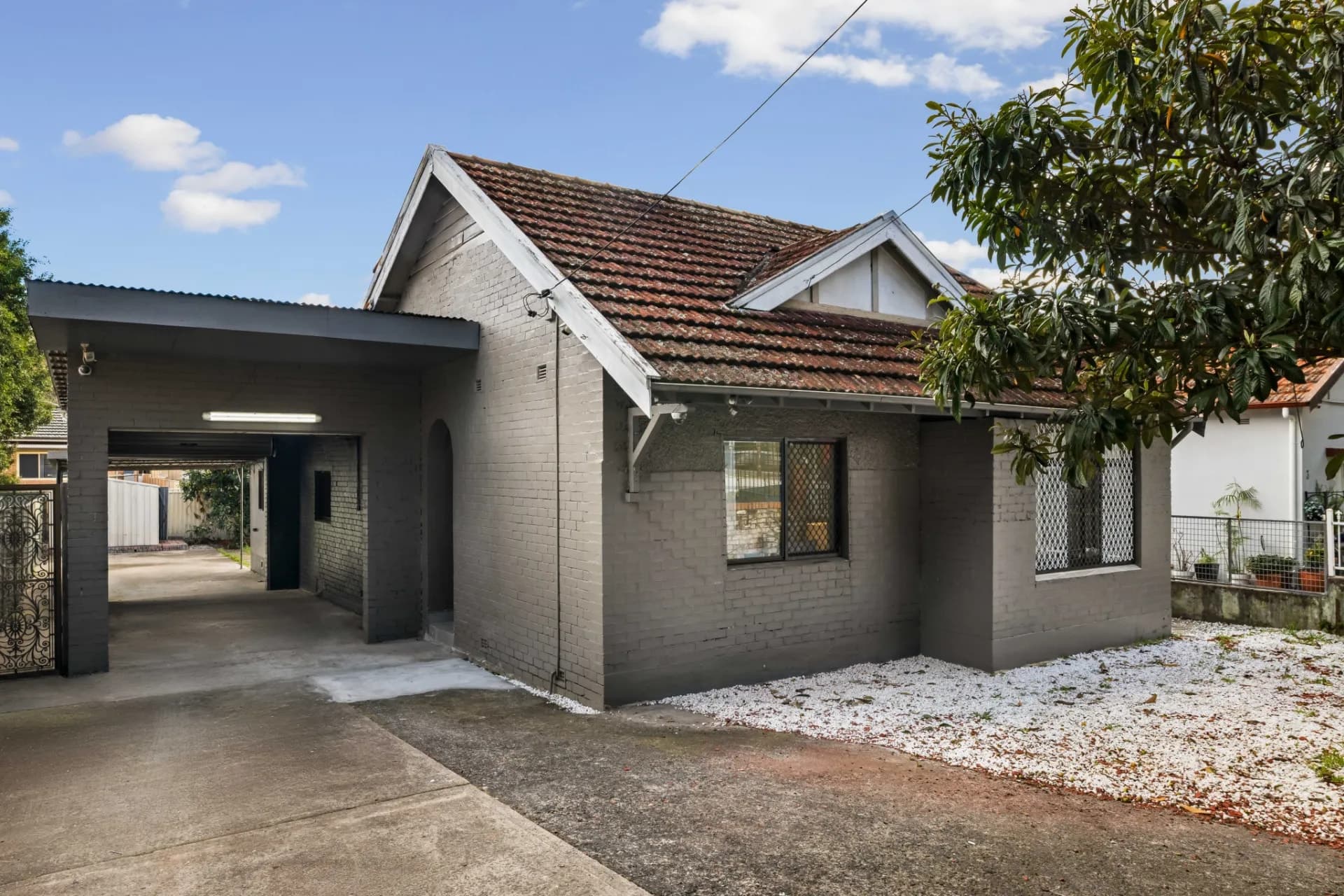 5 Courallie Avenue, Homebush West - Image 1