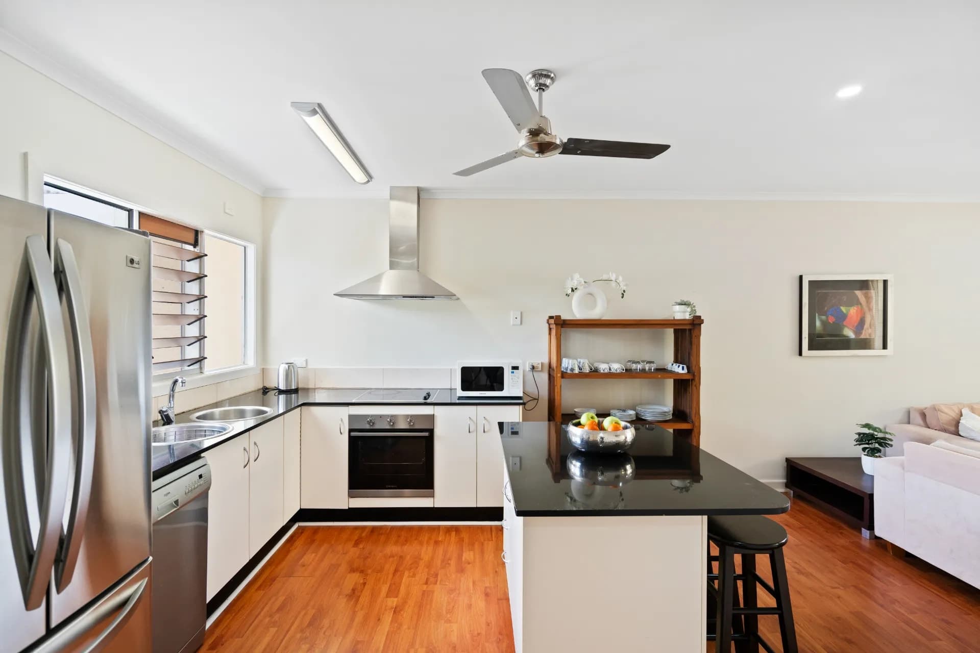 4/15 Amphora Street, Palm Cove., Palm Cove - Thumbnail 3