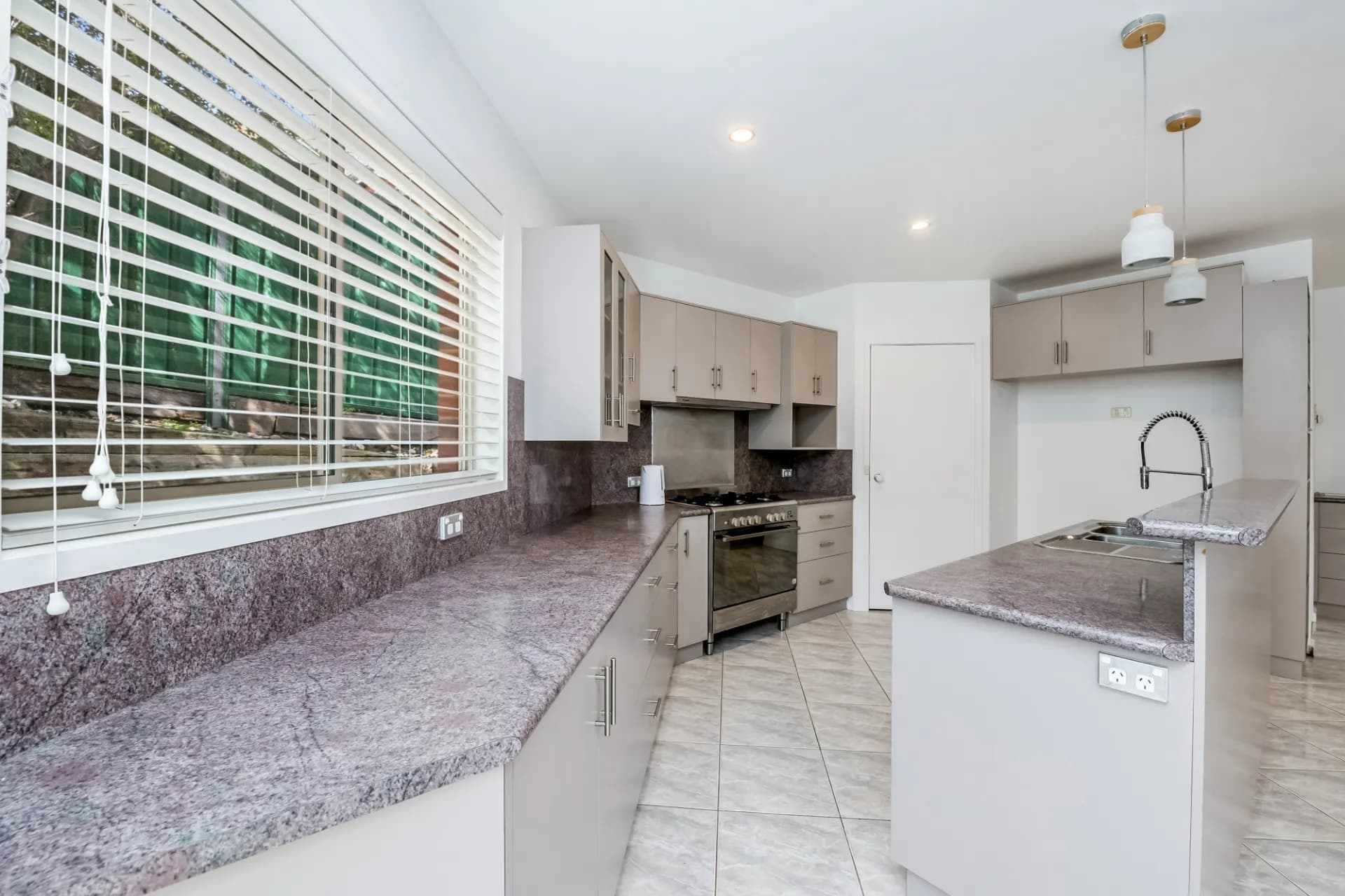 23 Towers  Street, Flora Hill., Flora Hill - Thumbnail 6