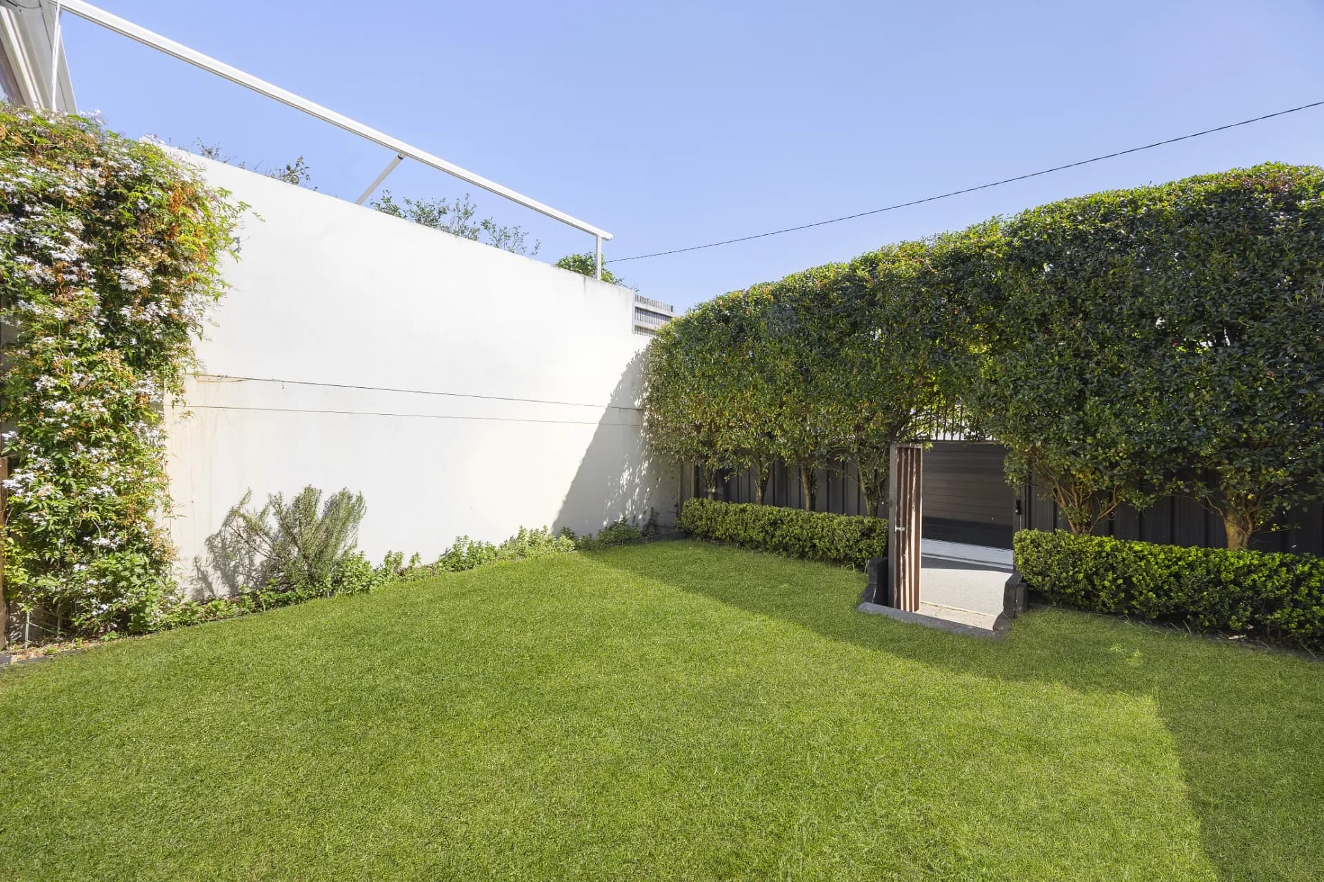 39 Fitzgerald Street, Queens Park - Image 1