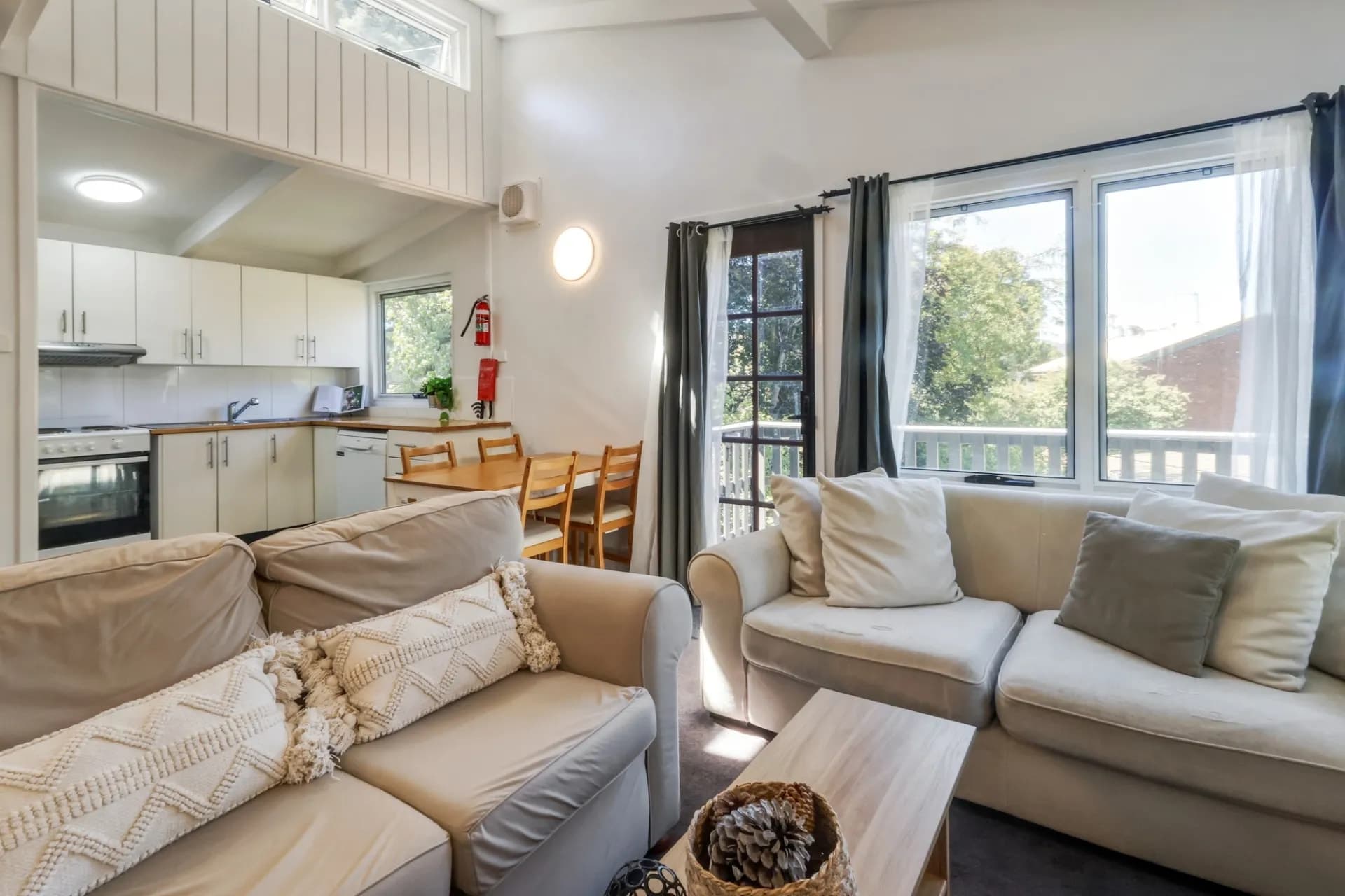 20 Cobbon Crescent, Jindabyne., Jindabyne - Thumbnail 5