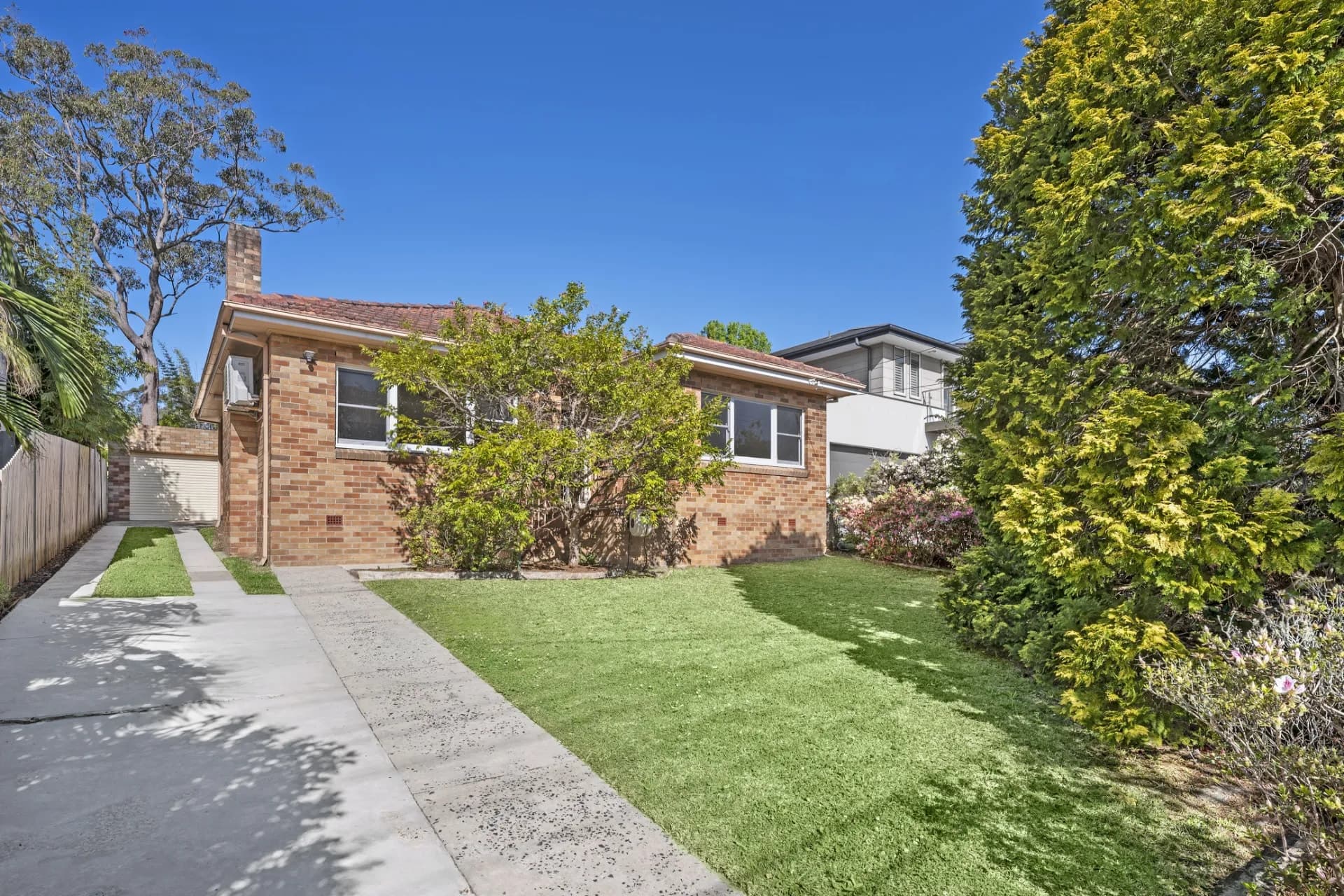 18 Romani Avenue, Riverview., Riverview - Image 1