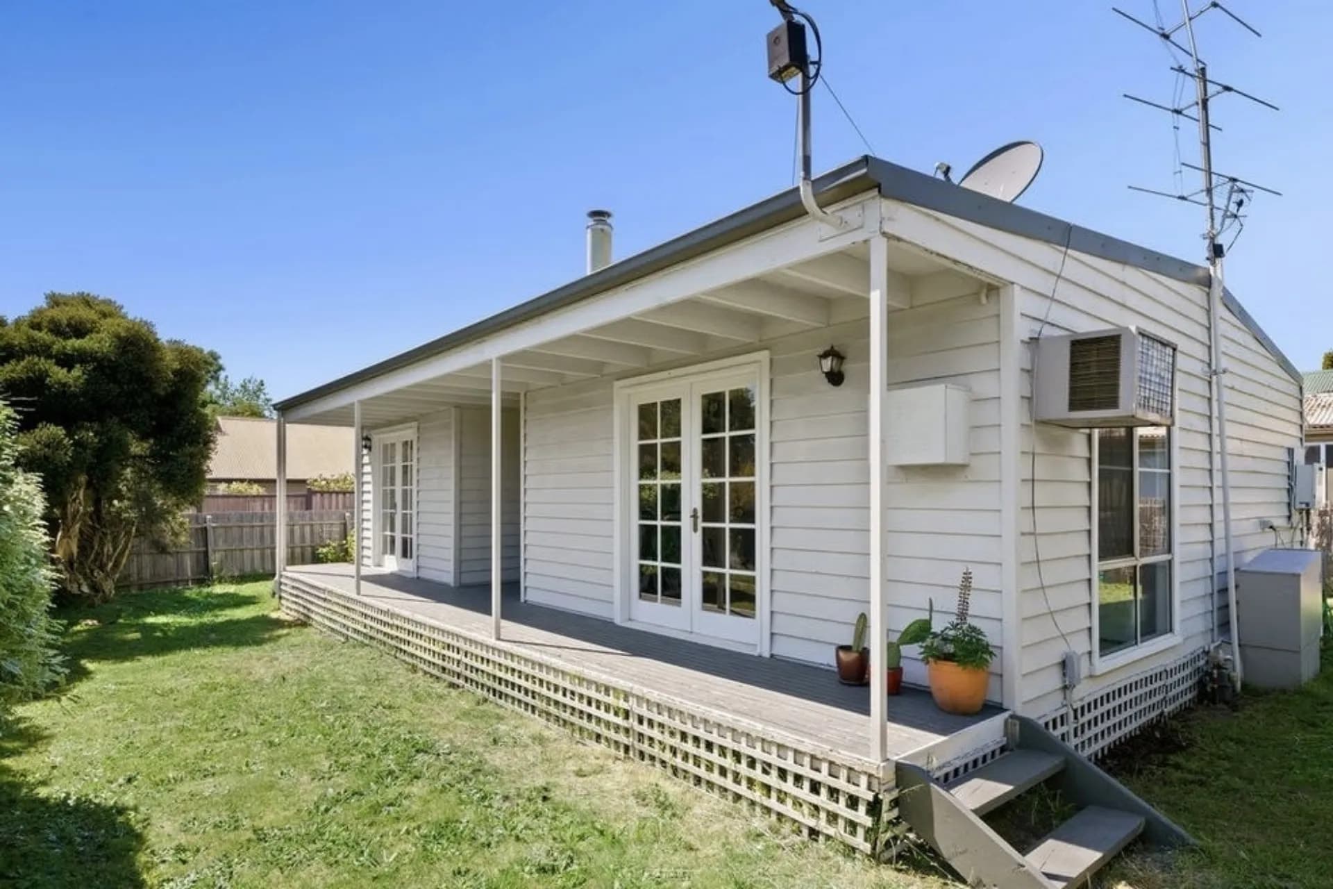 16 Collier Street, Woodend., Woodend - Image 1