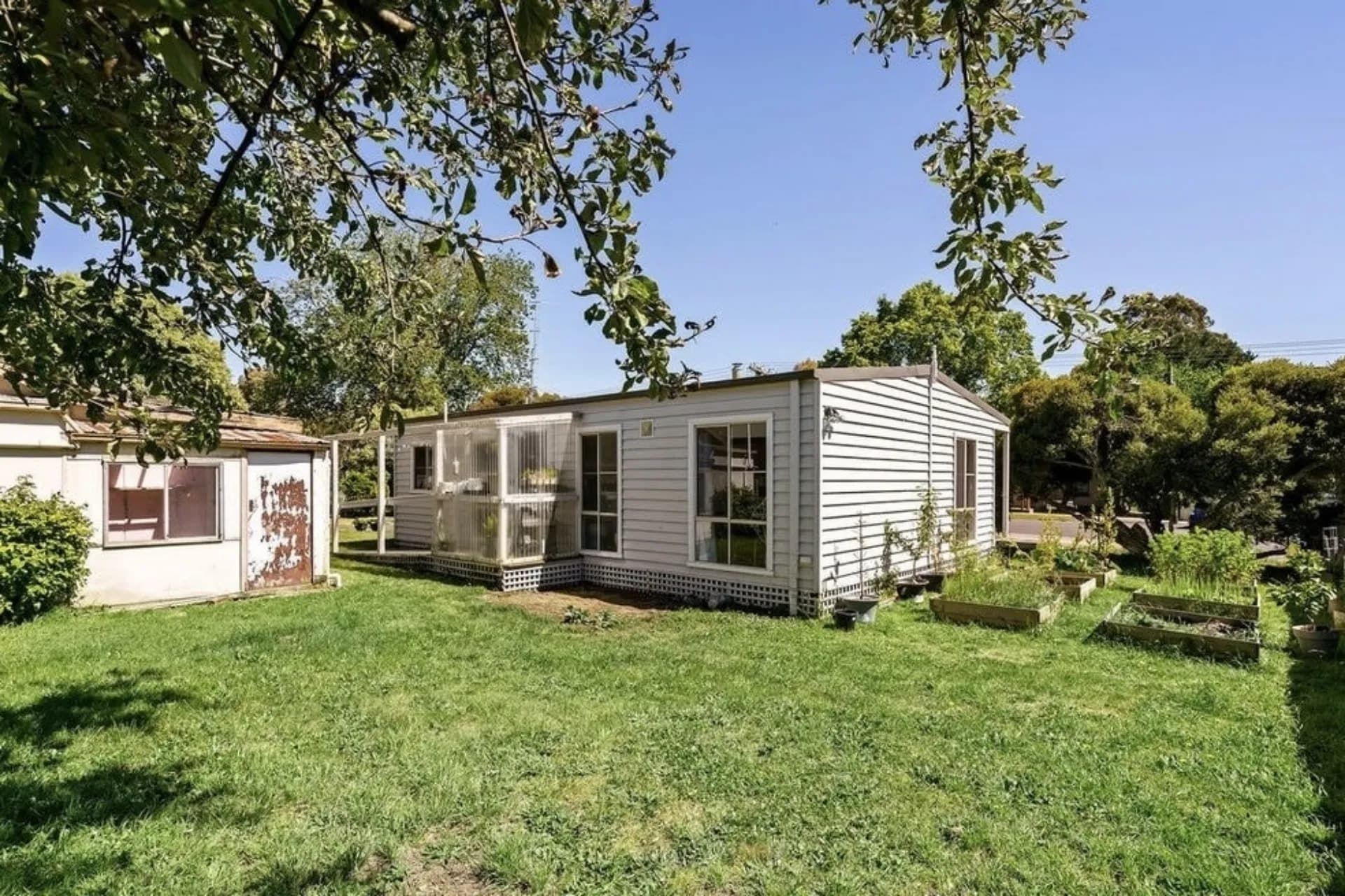 16 Collier Street, Woodend., Woodend - Thumbnail 7
