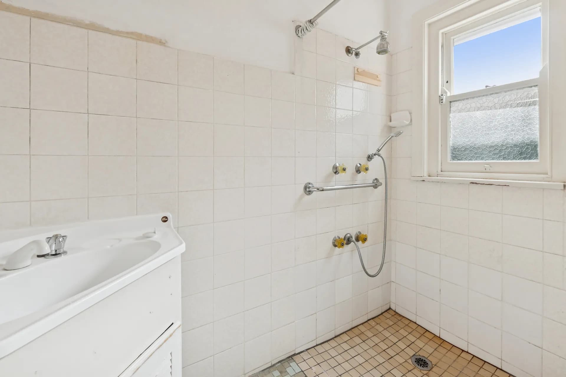 17 Garfield Street, Carlton - Thumbnail 8