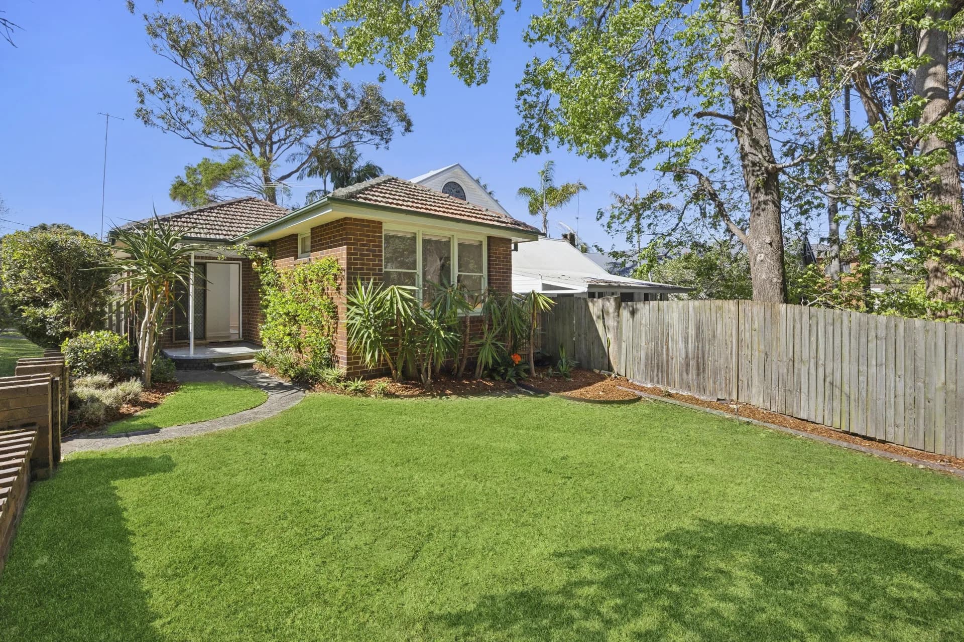 35 Soldiers Avenue, Freshwater., Freshwater - Image 1