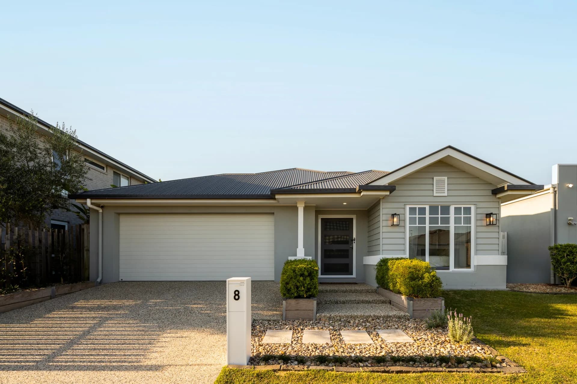 8 Voyage Street, Newport - Image 1