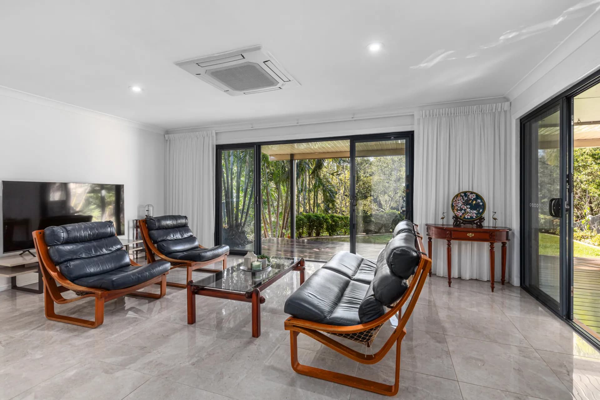 4/6-12 Monterey Keys  Drive, Helensvale., Helensvale - Thumbnail 7