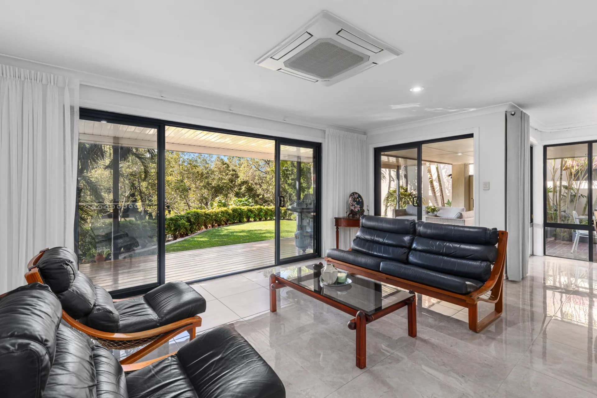4/6-12 Monterey Keys  Drive, Helensvale., Helensvale - Thumbnail 8