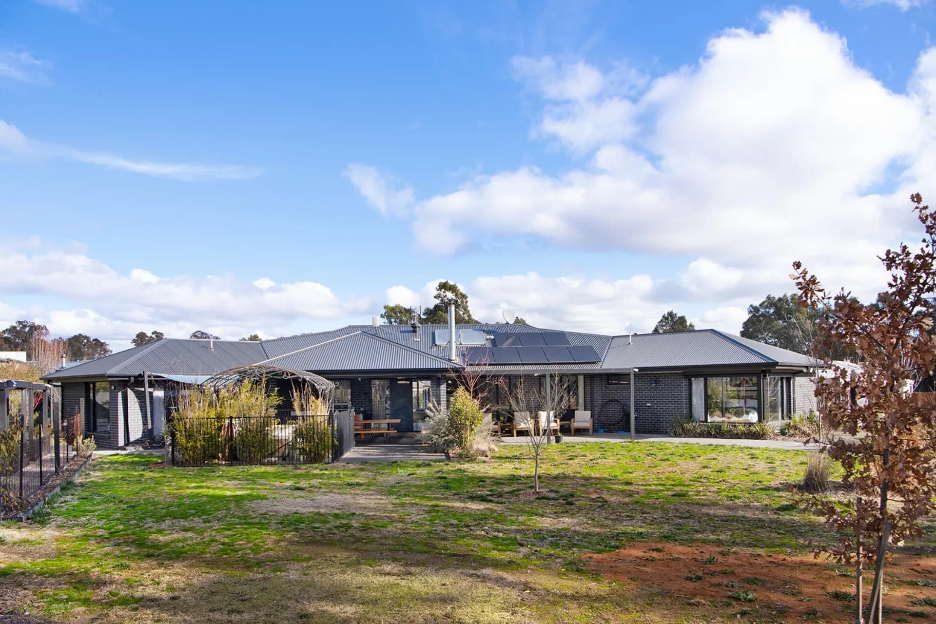 17 Pippin Court, Harcourt - Image 1