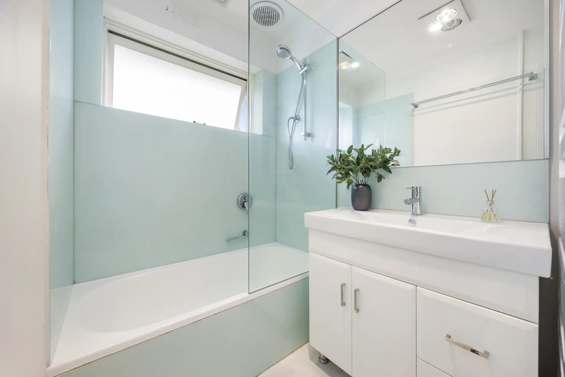 22/17-23 Mona Place, South Yarra - Thumbnail 6