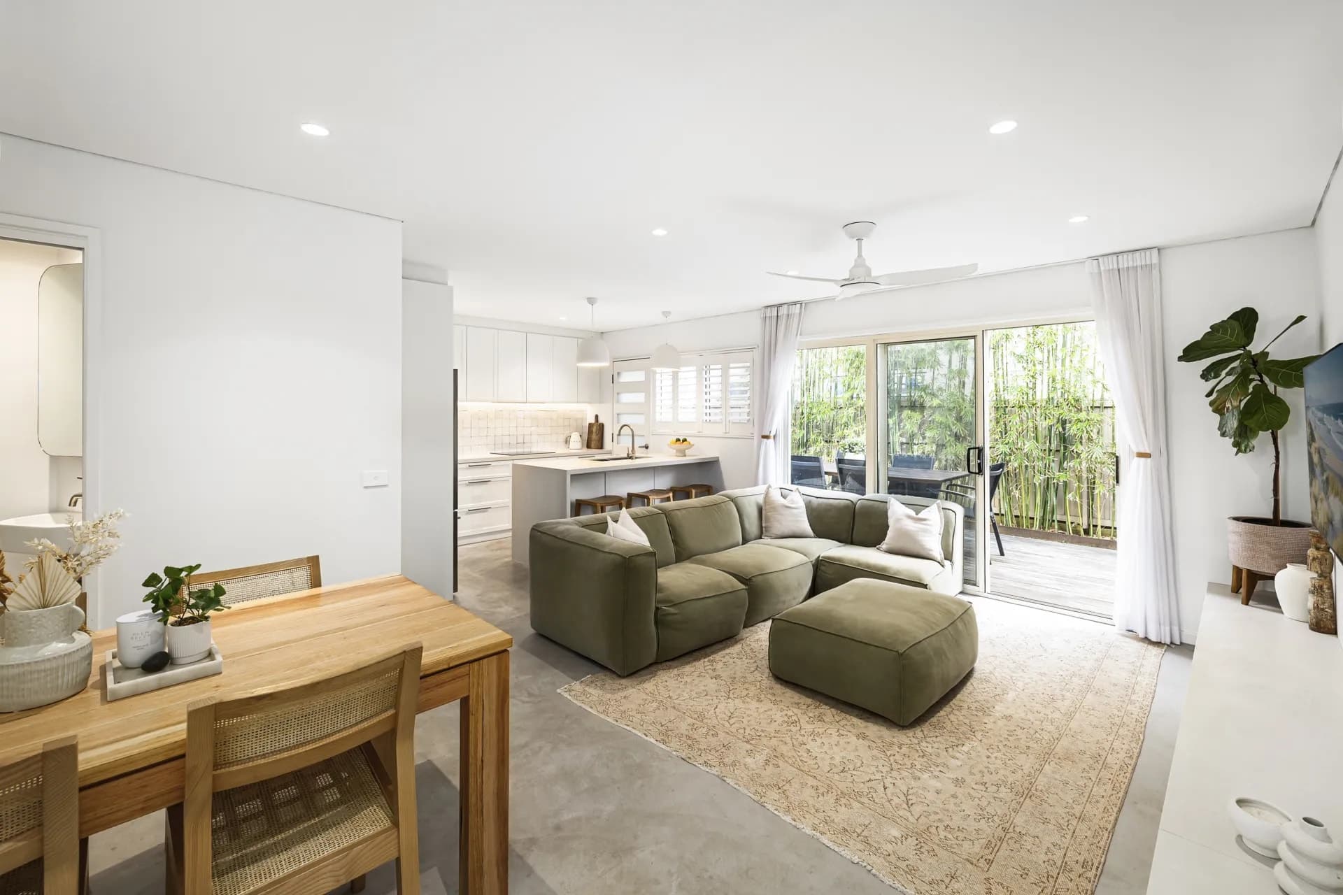 2/106 Ocean Street, Narrabeen - Image 1