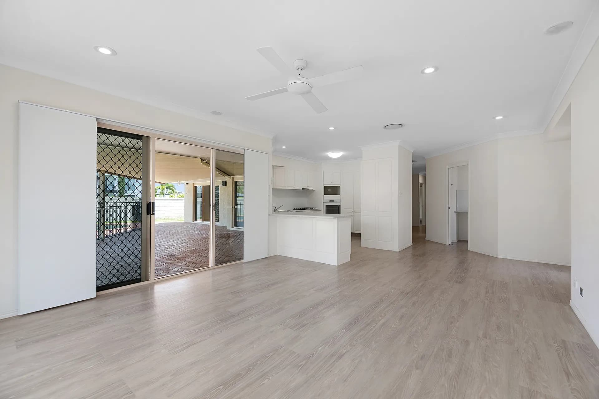52 Audrey Avenue, Helensvale, Helensvale - Thumbnail 4