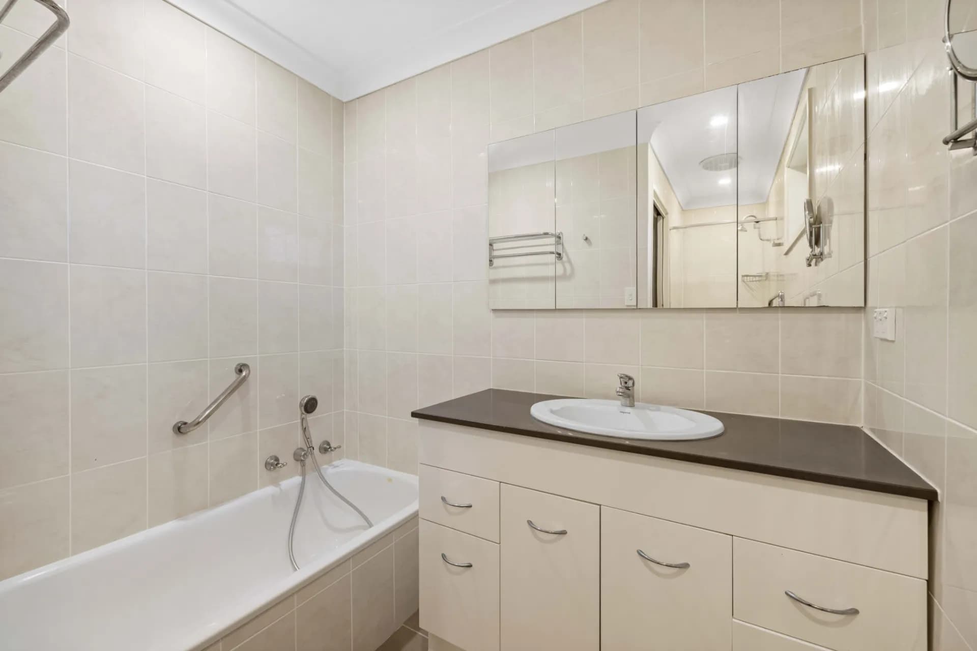 72 Manor Road, Hornsby., Hornsby - Thumbnail 7