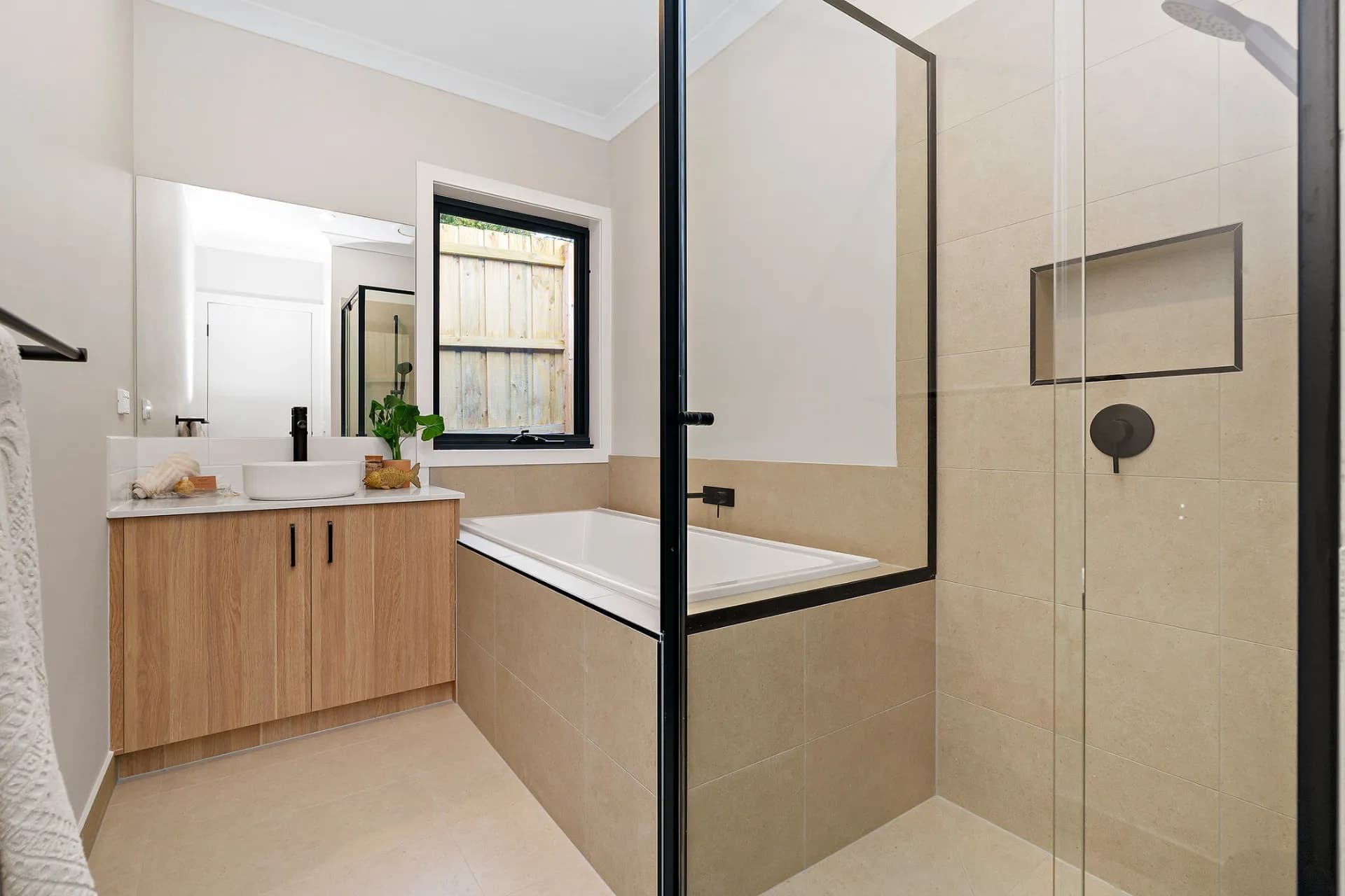 60 Lomond Avenue, Kilsyth., Kilsyth - Thumbnail 8
