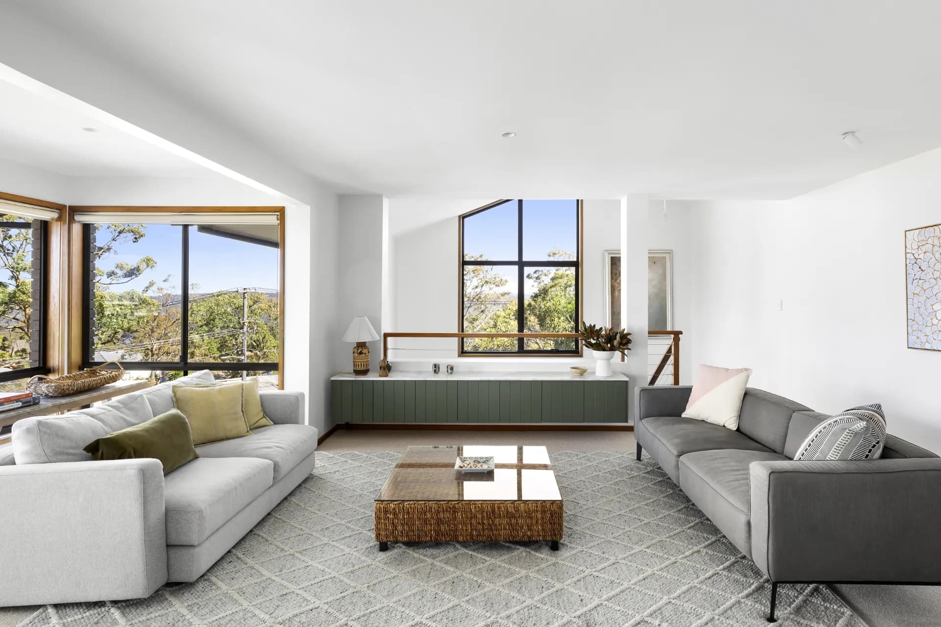 73 Elanora Road, Elanora Heights., Elanora Heights - Thumbnail 2