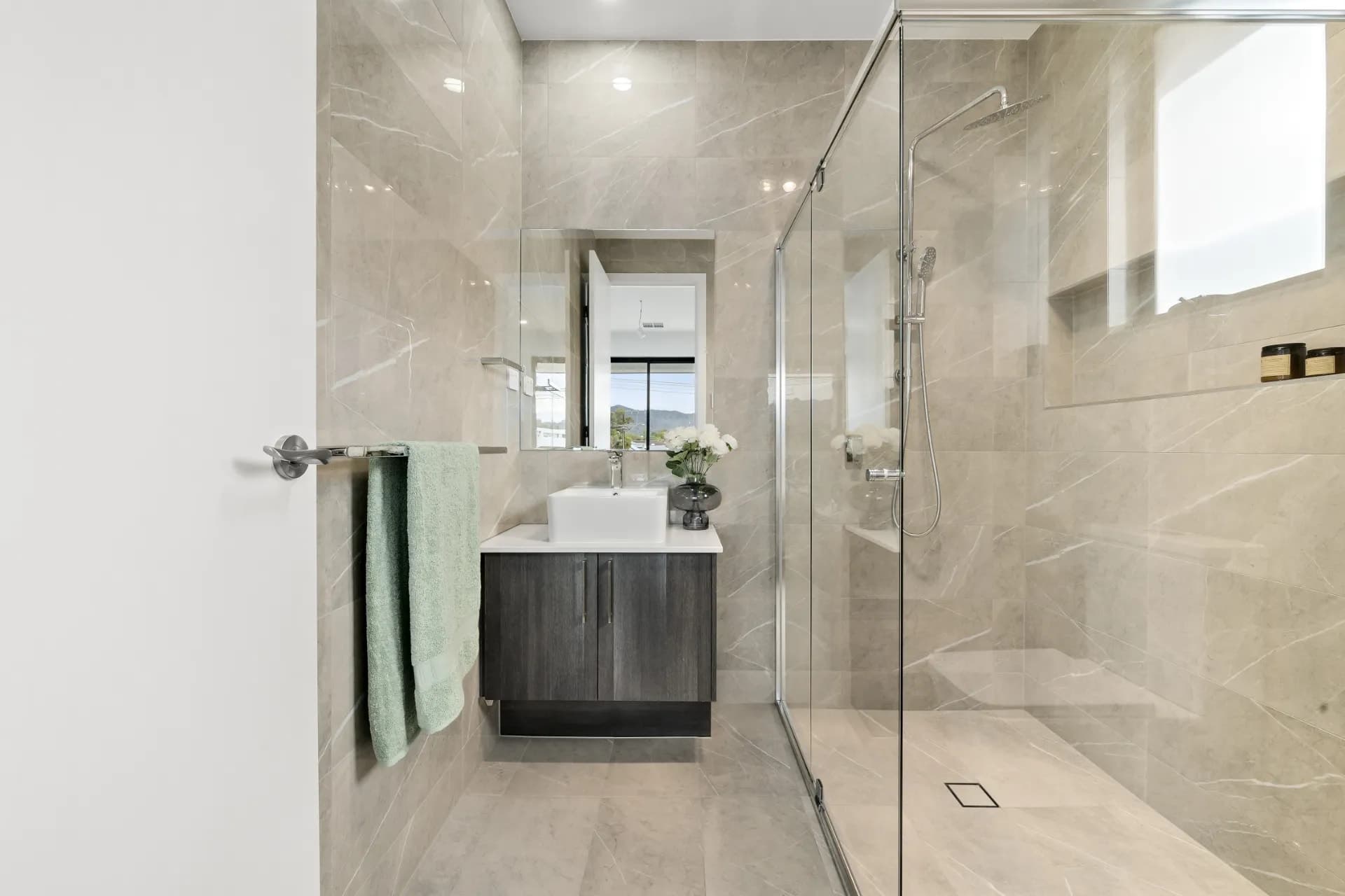 2C Philpott Avenue, Paradise., Paradise - Thumbnail 6