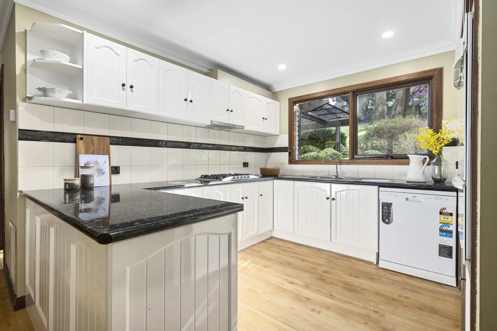 7 Fern Glen Avenue, Mount Dandenong - Thumbnail 2