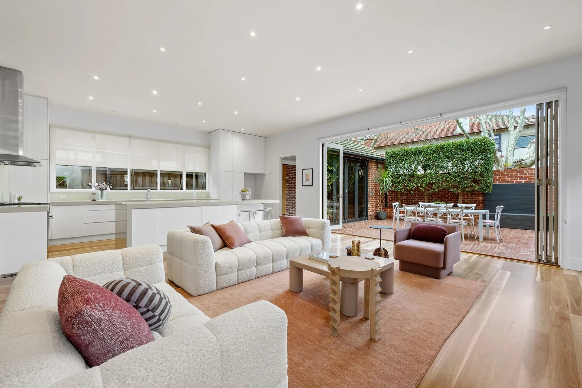 14 Thackeray Street, Elwood., Elwood - Thumbnail 2