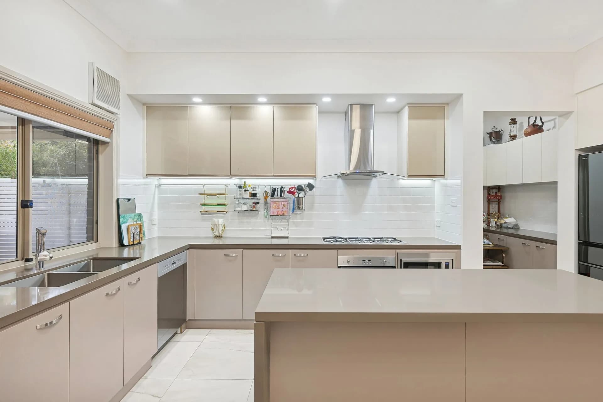 9 Beatrice Street, North Ryde., North Ryde - Thumbnail 2