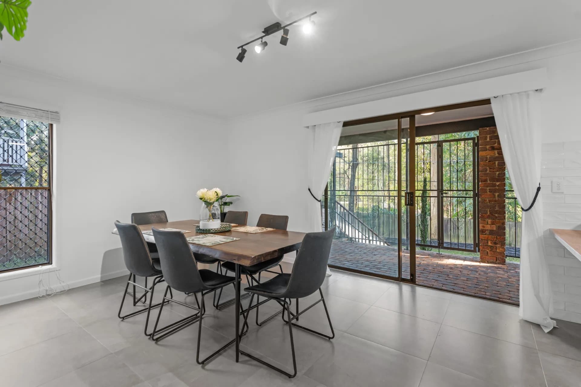 67 Corrofin Street, Ferny Grove - Thumbnail 8
